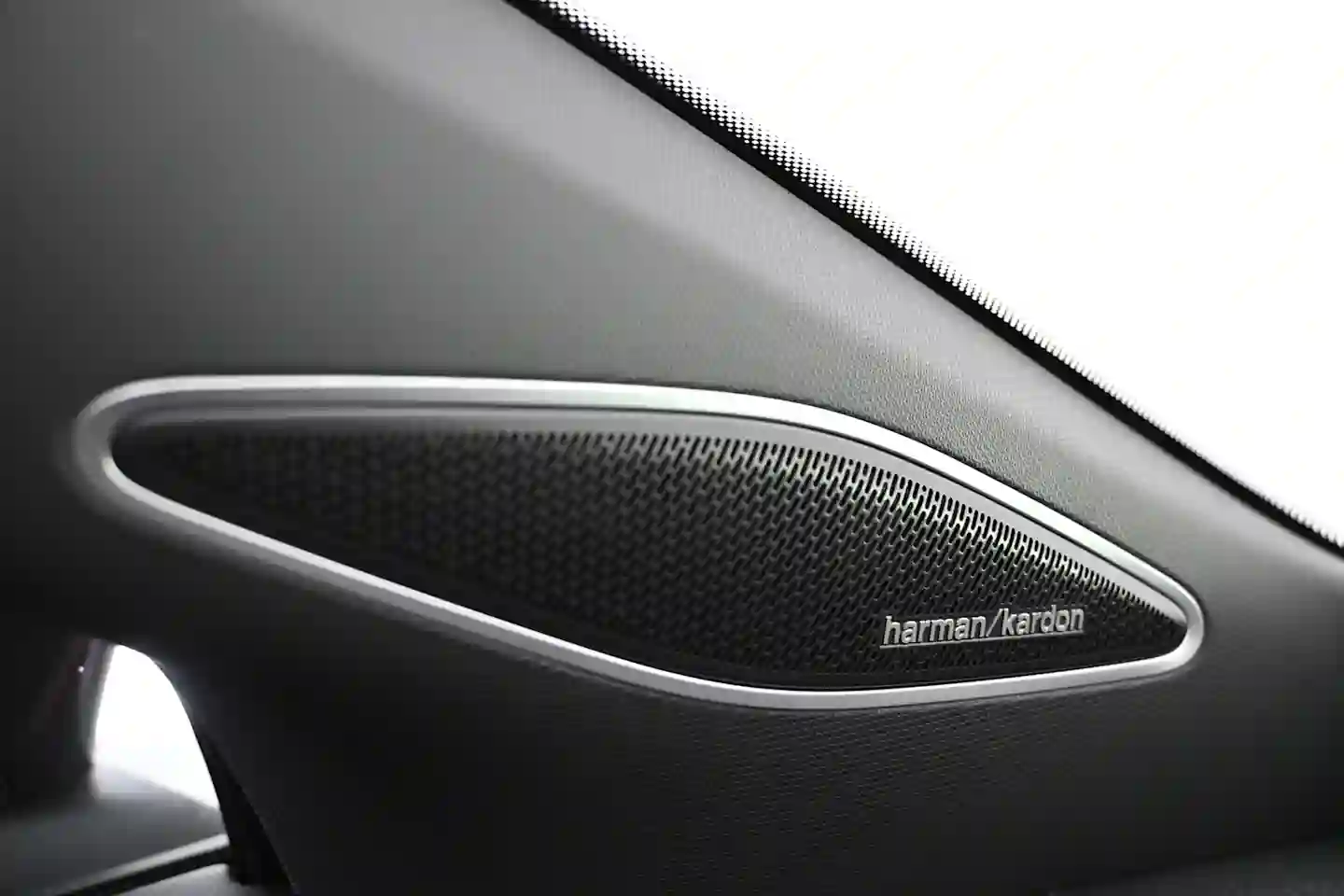 Car Image - 4yYGqEBwZl164CDc6fuS53