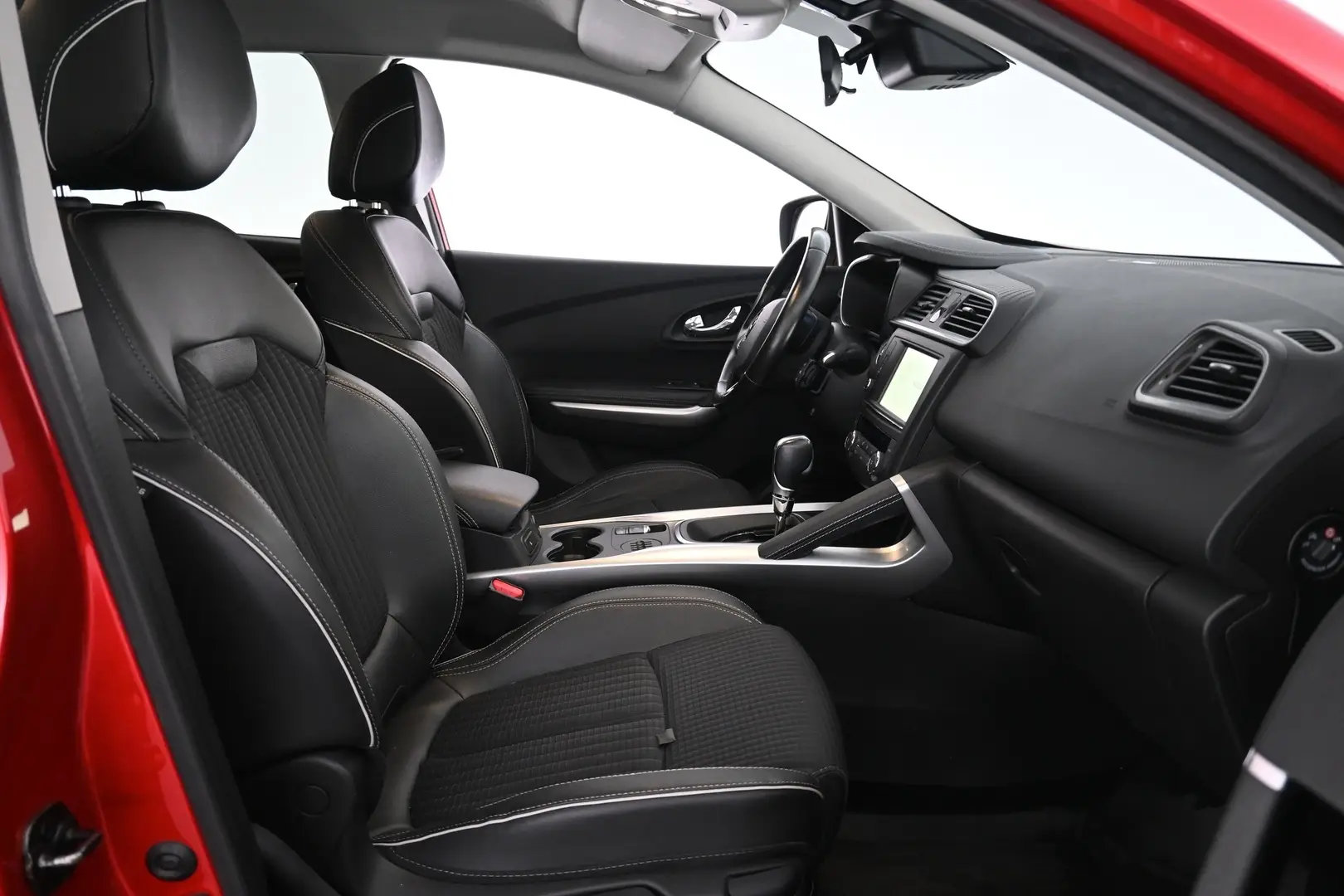 Car Image - 46jN0kBdXzrwwAGIuE90i0