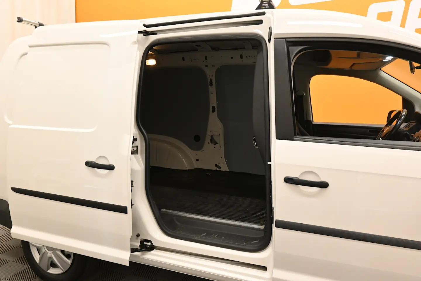 Car Image - 5XmVxg6HH3X0umIGFa4bEf