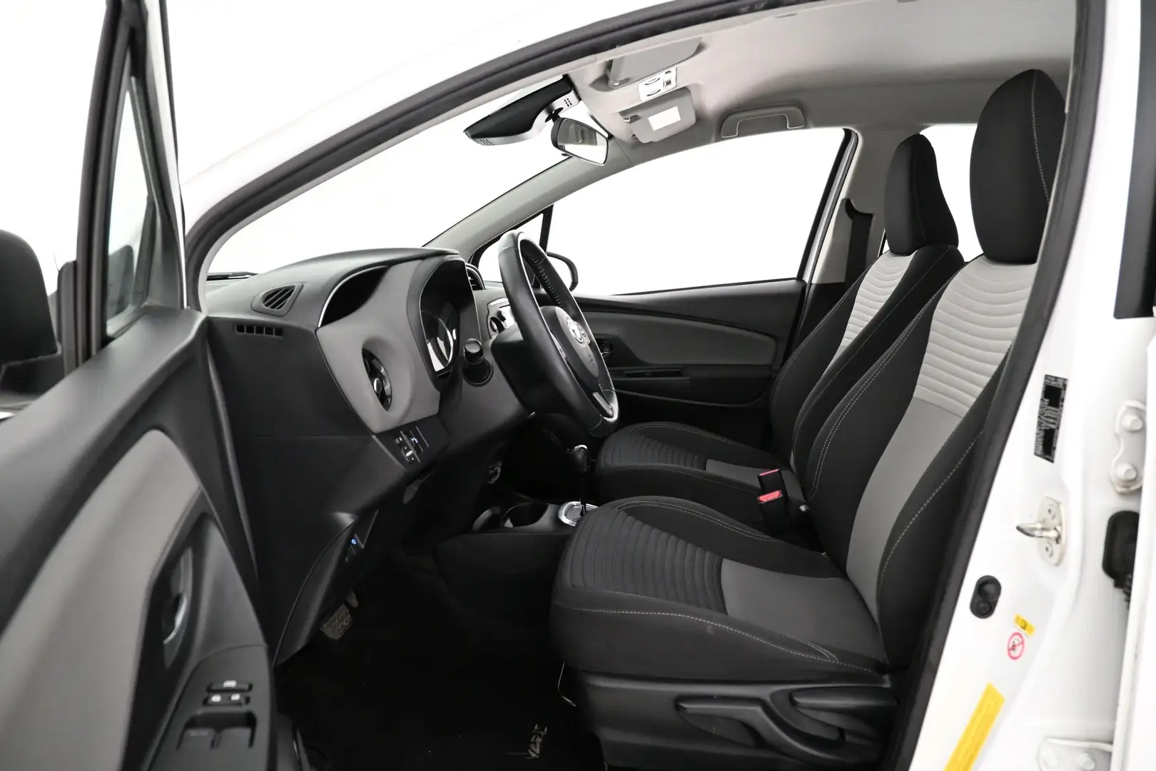 Car Image - 5UKydLYdKFSjRobjT9AKn1