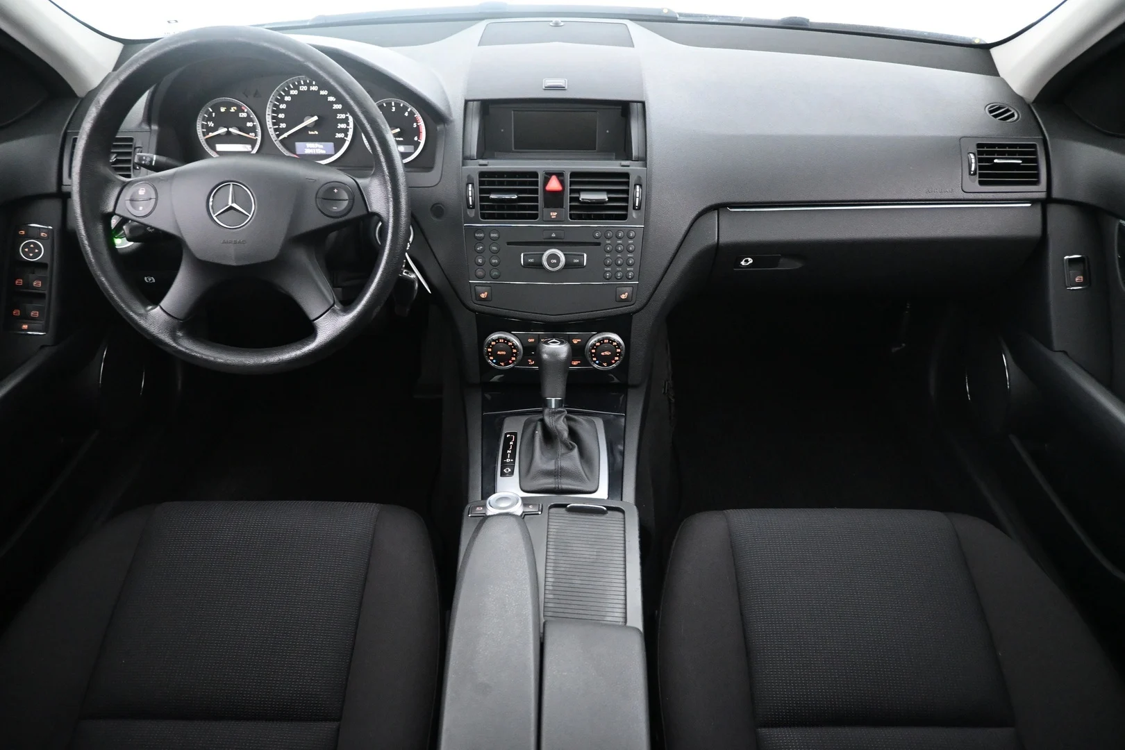 Car Image - 2cVxRjBnHZotTZbMOexOmV