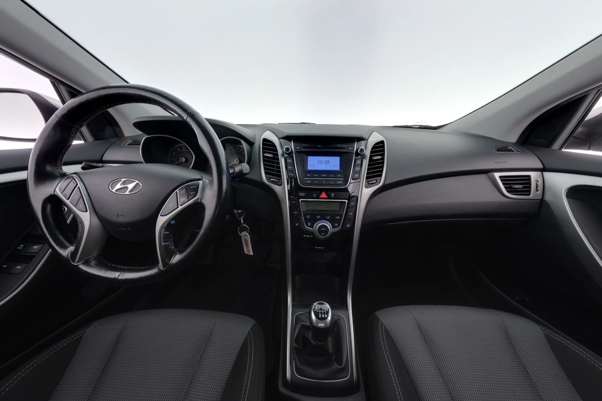 Car Image - 1TkN1u28u2hk4rjPWGfQKJ