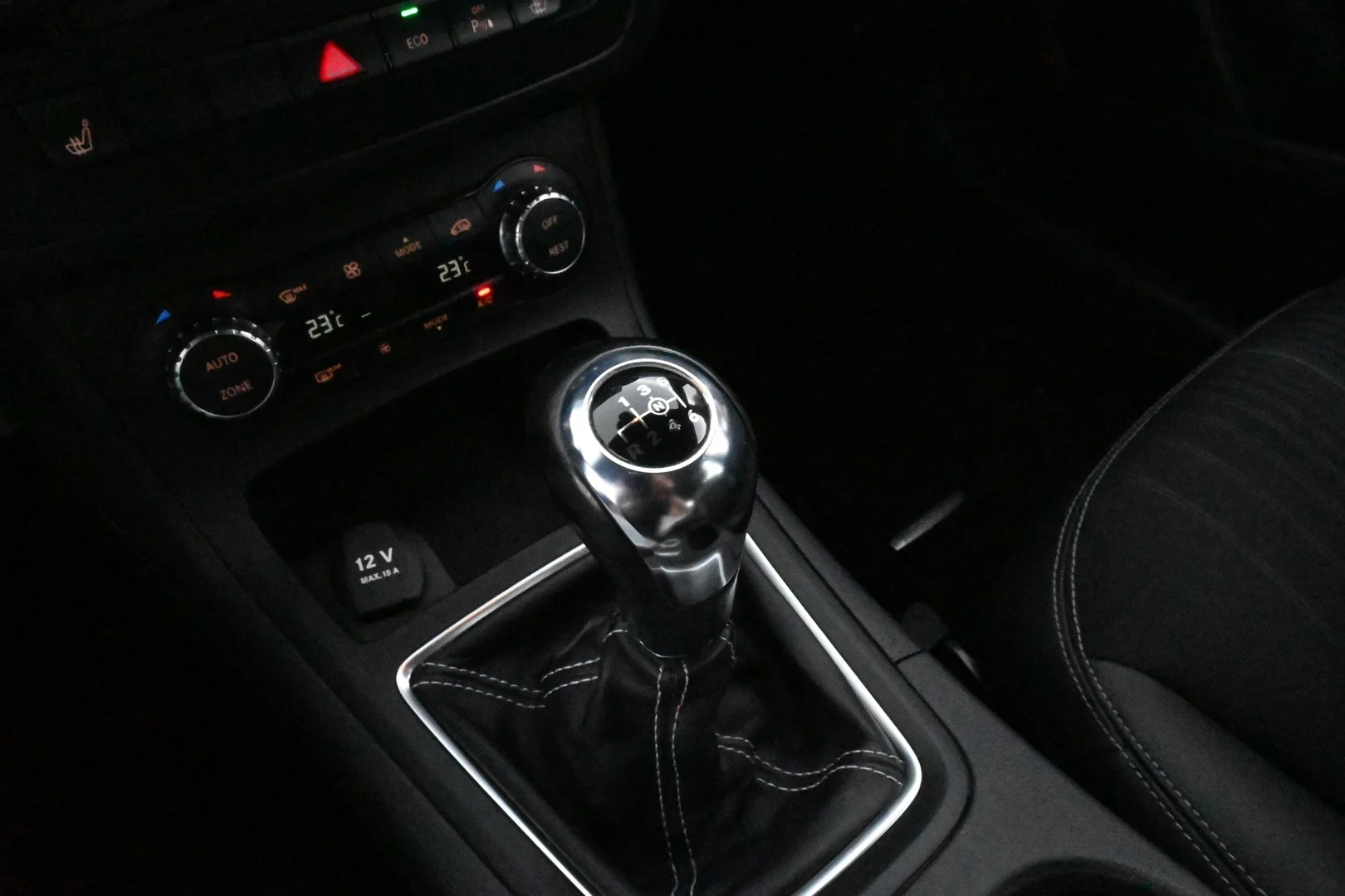 Car Image - 101yZpf2KpEGh7uISWLT2I