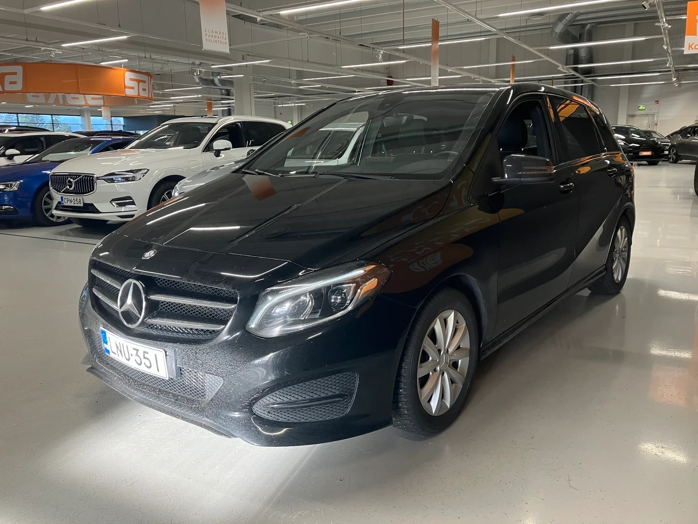 Car Image - 51LFC2ZqXpUdIH11zk3zf4