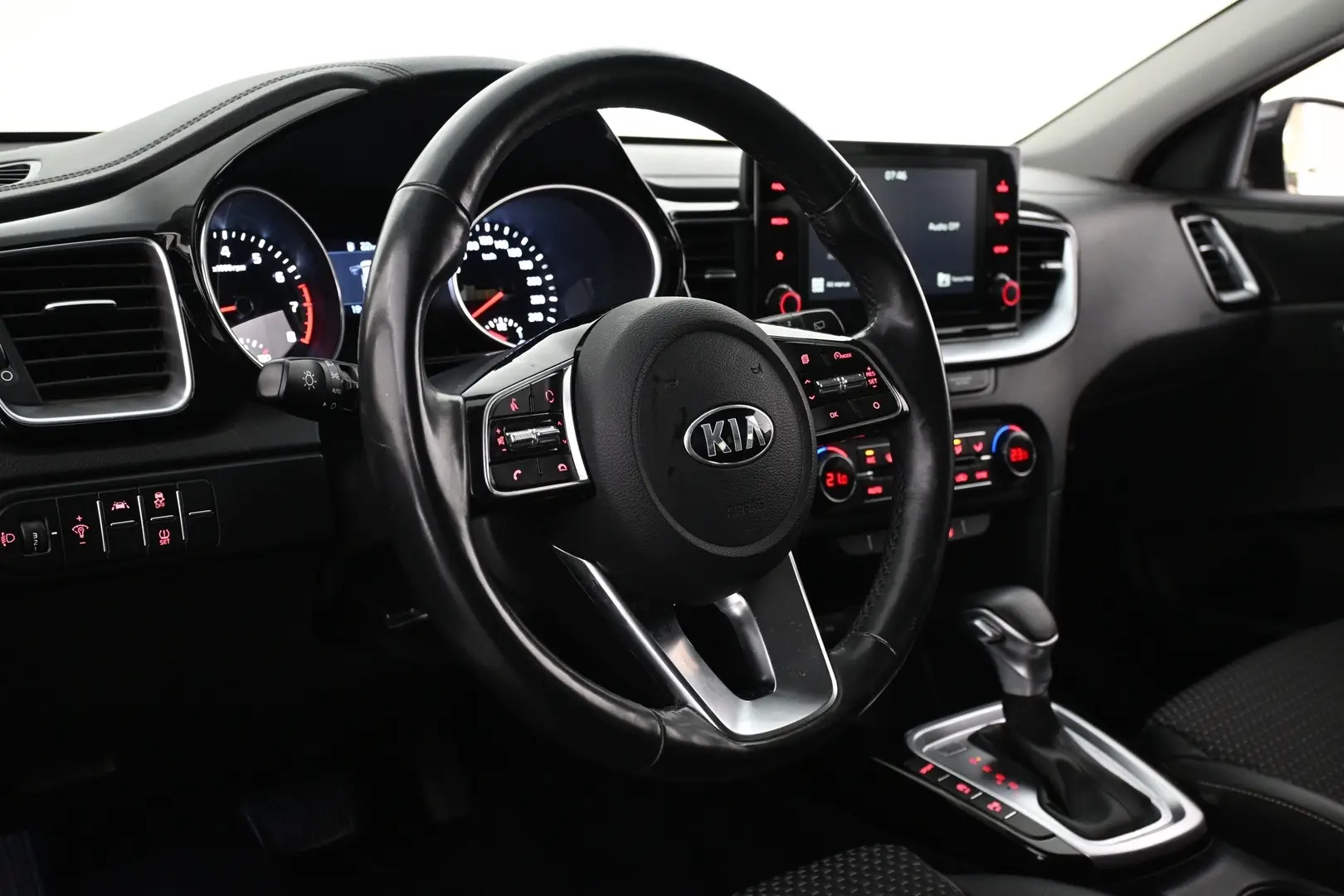 Car Image - 3KH5LOKrRfV4wihZgL7OrE