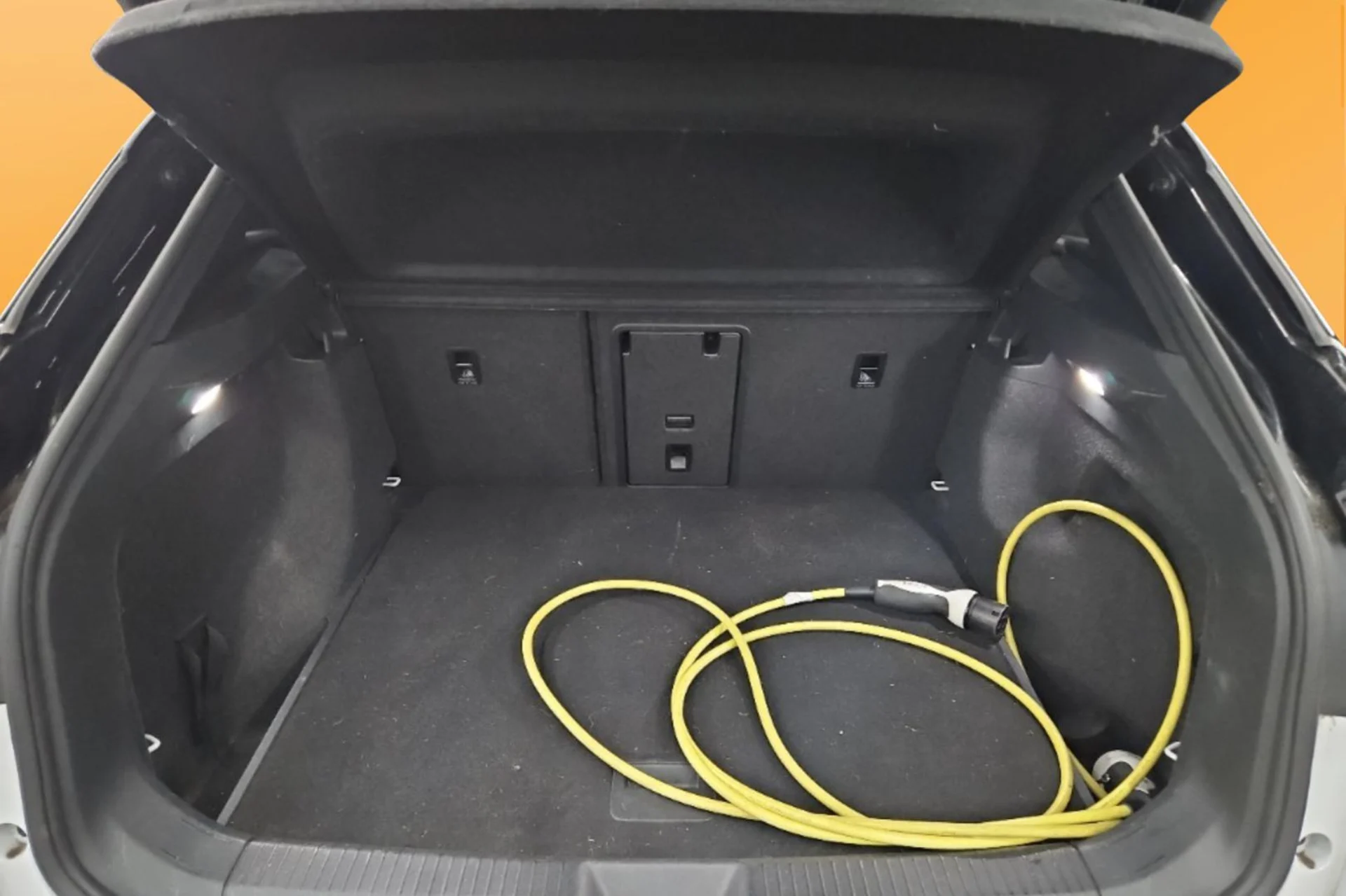 Car Image - ZVl3fkOYcY9xLVQP9RKvf