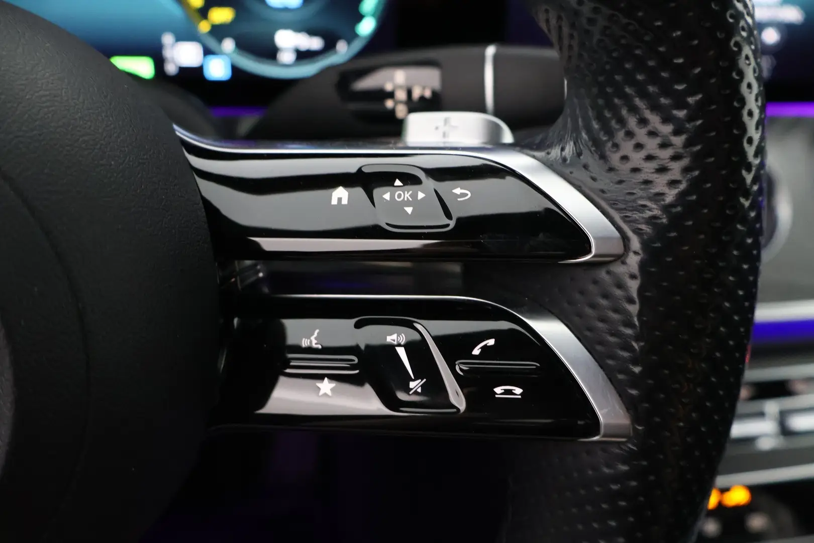Car Image - 5H331shrfcWo0ze9Ng9SiW