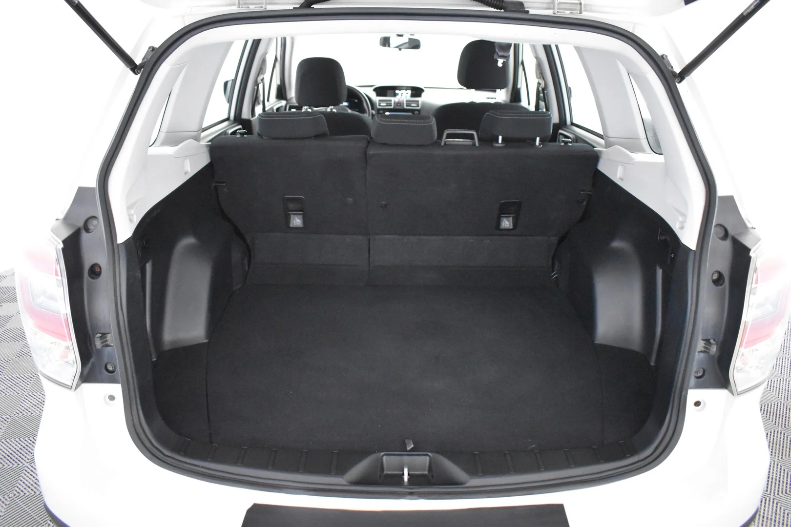 Car Image - aP97yCwgnx5WciRqNQwrB