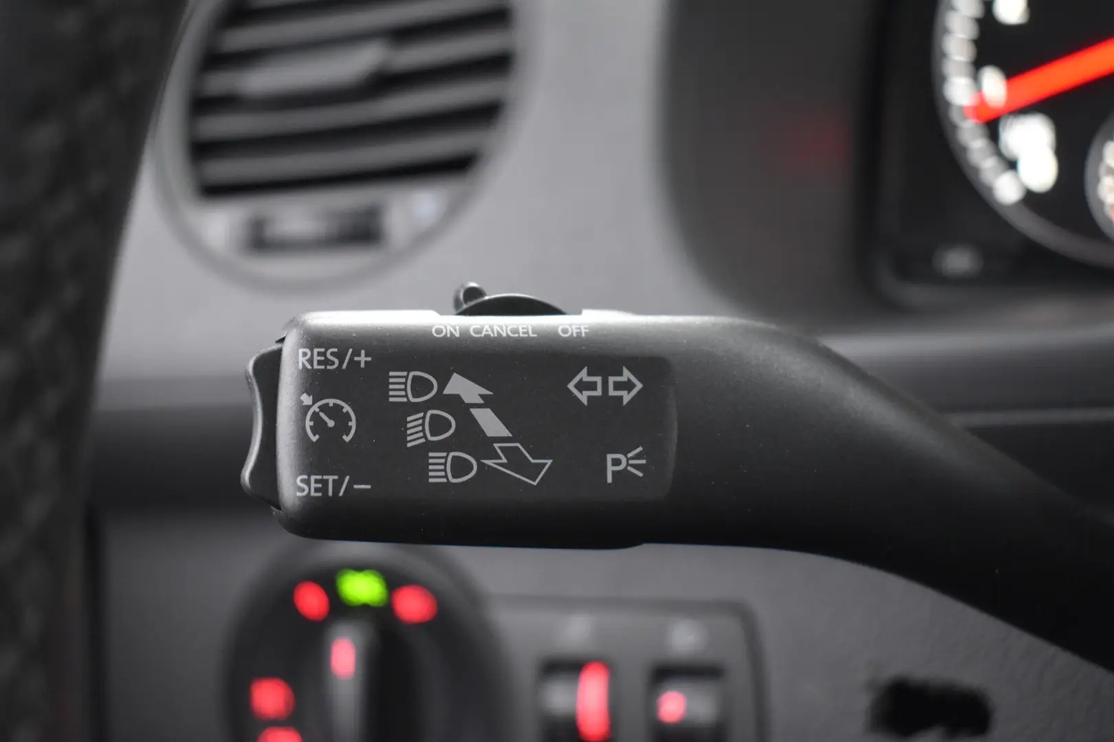 Car Image - 5Kv52Fmm6I0989h2jTfK6y