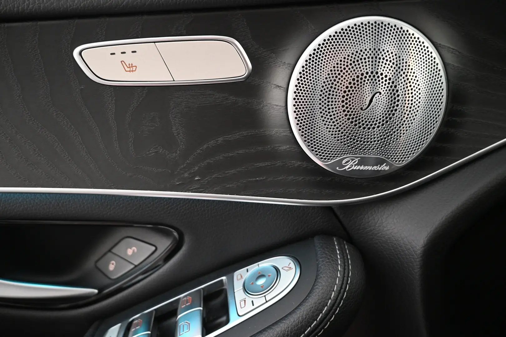 Car Image - 3FUEmJx42efdkaoLcJf4E6