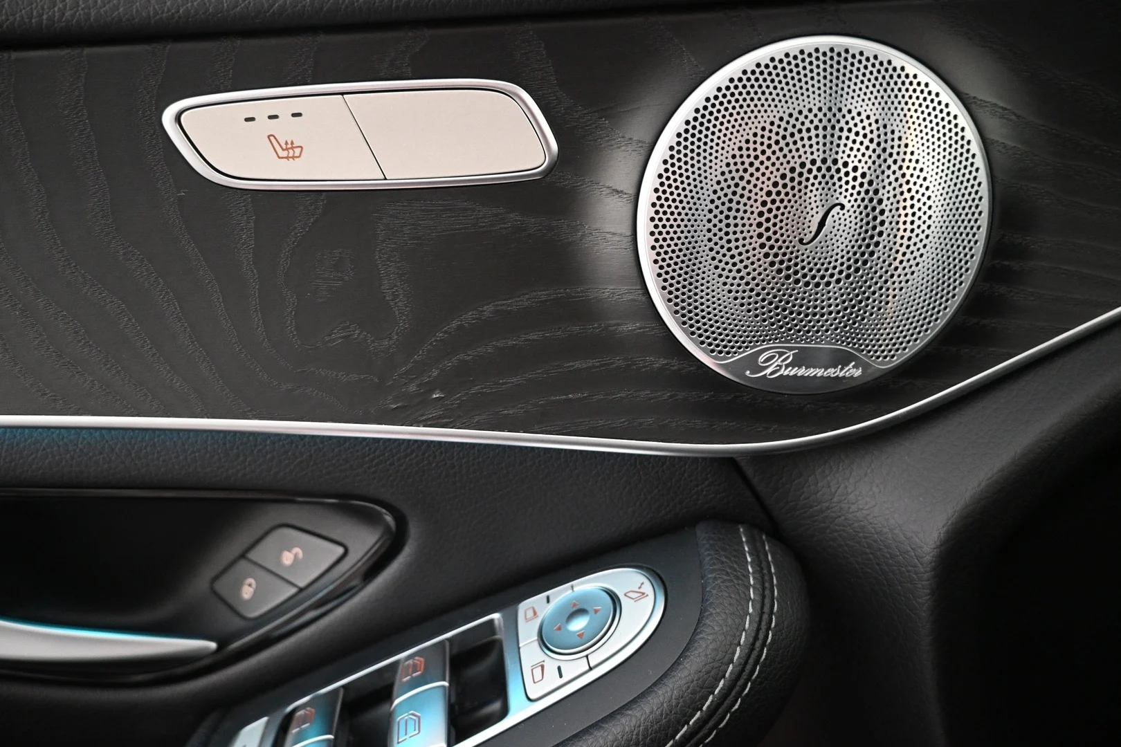 Car Image - 3FUEmJx42efdkaoLcJf4E6