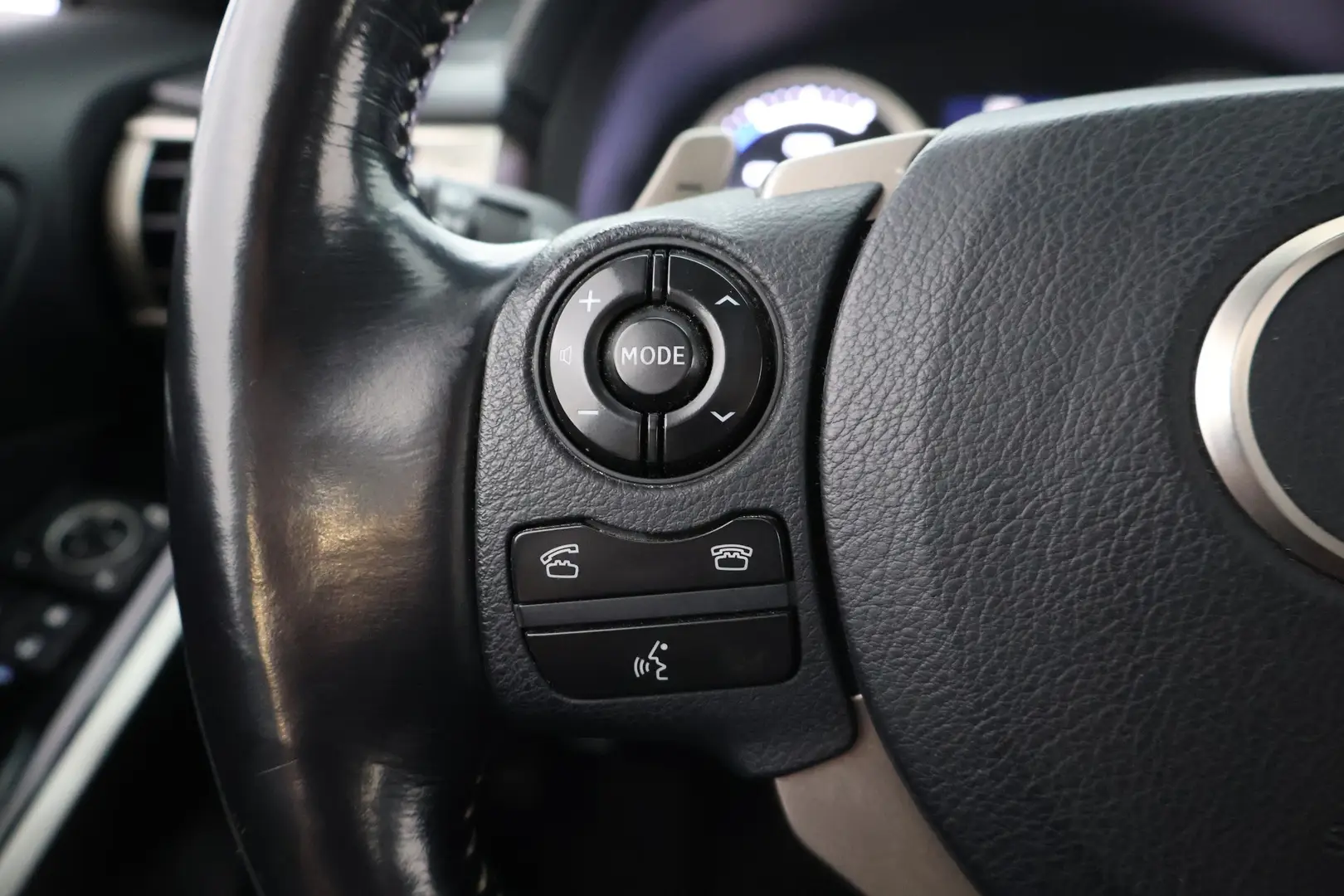Car Image - 3rWvXhbzmb2l4UVNRs3abO