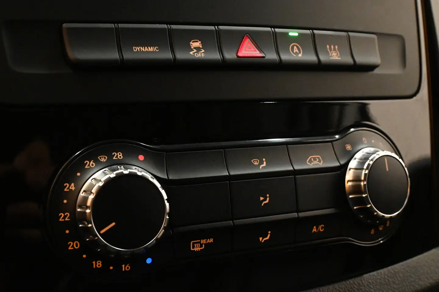 Car Image - 6e12SwmDnWu769yUGCYequ