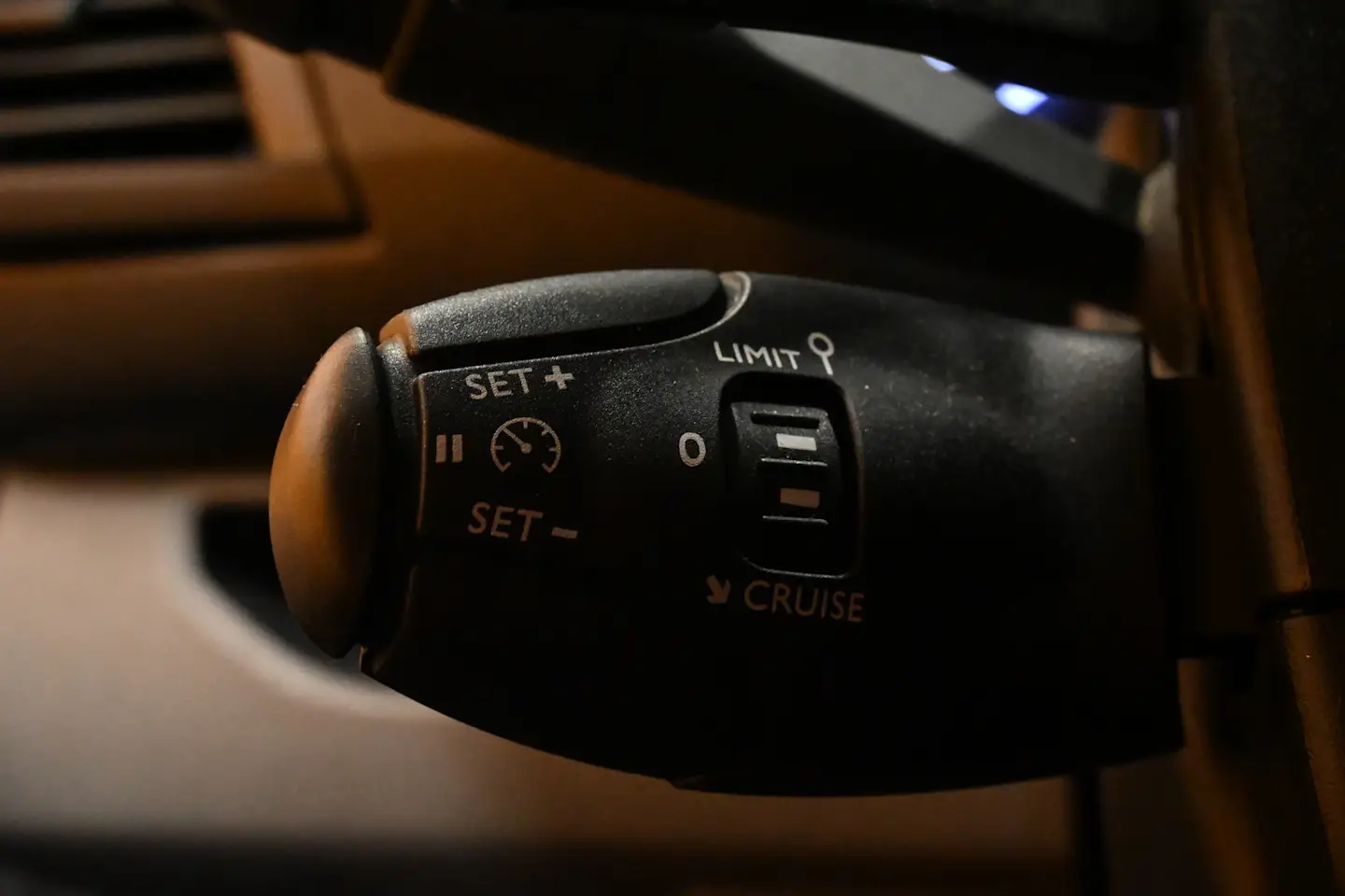 Car Image - 7gB9fT9TAGV58cxuZQN0s9