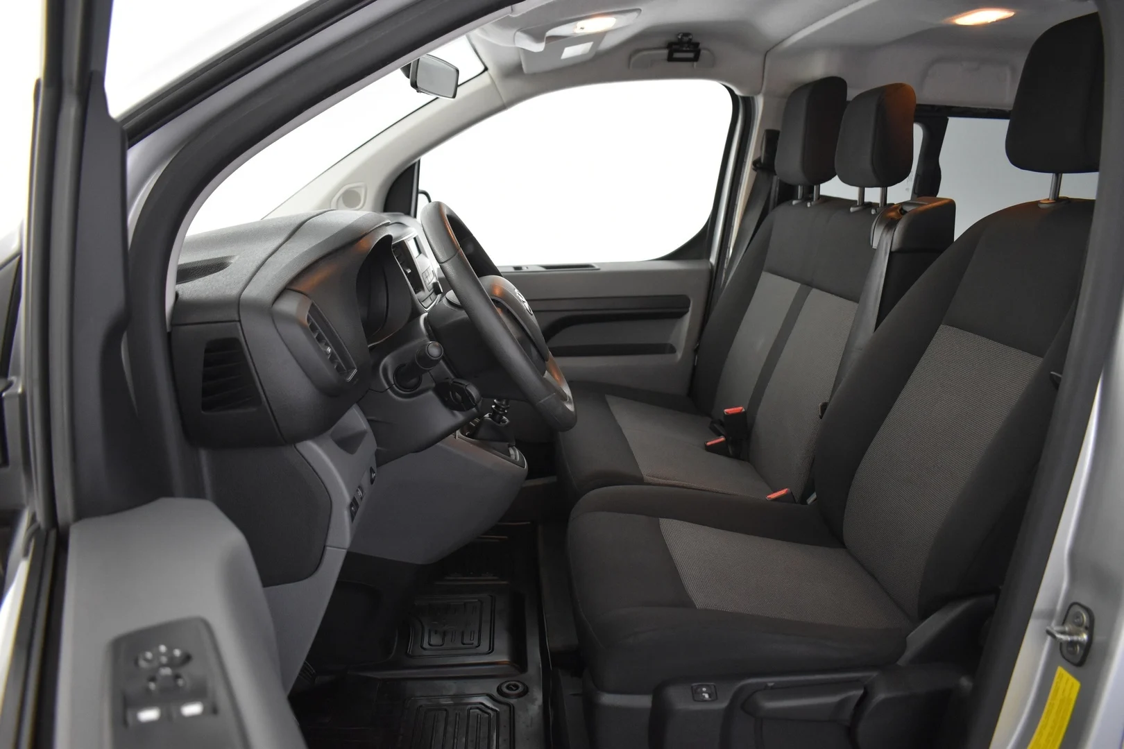 Car Image - 4lVbGWbVcPEmdWmzUuzKh4