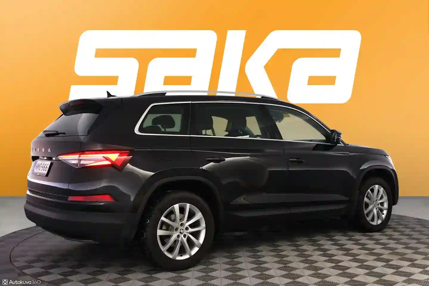 Car Image - 1KHr4Ns82uBRHv54eYKElQ