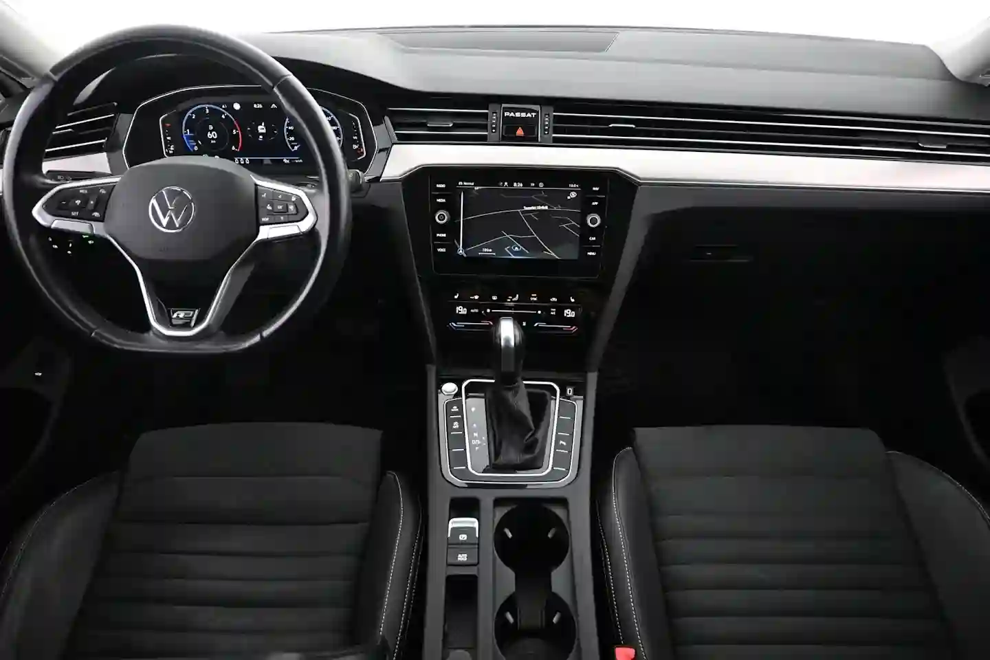 Car Image - 3o6D5kdIpaAvgMR4fcqmID