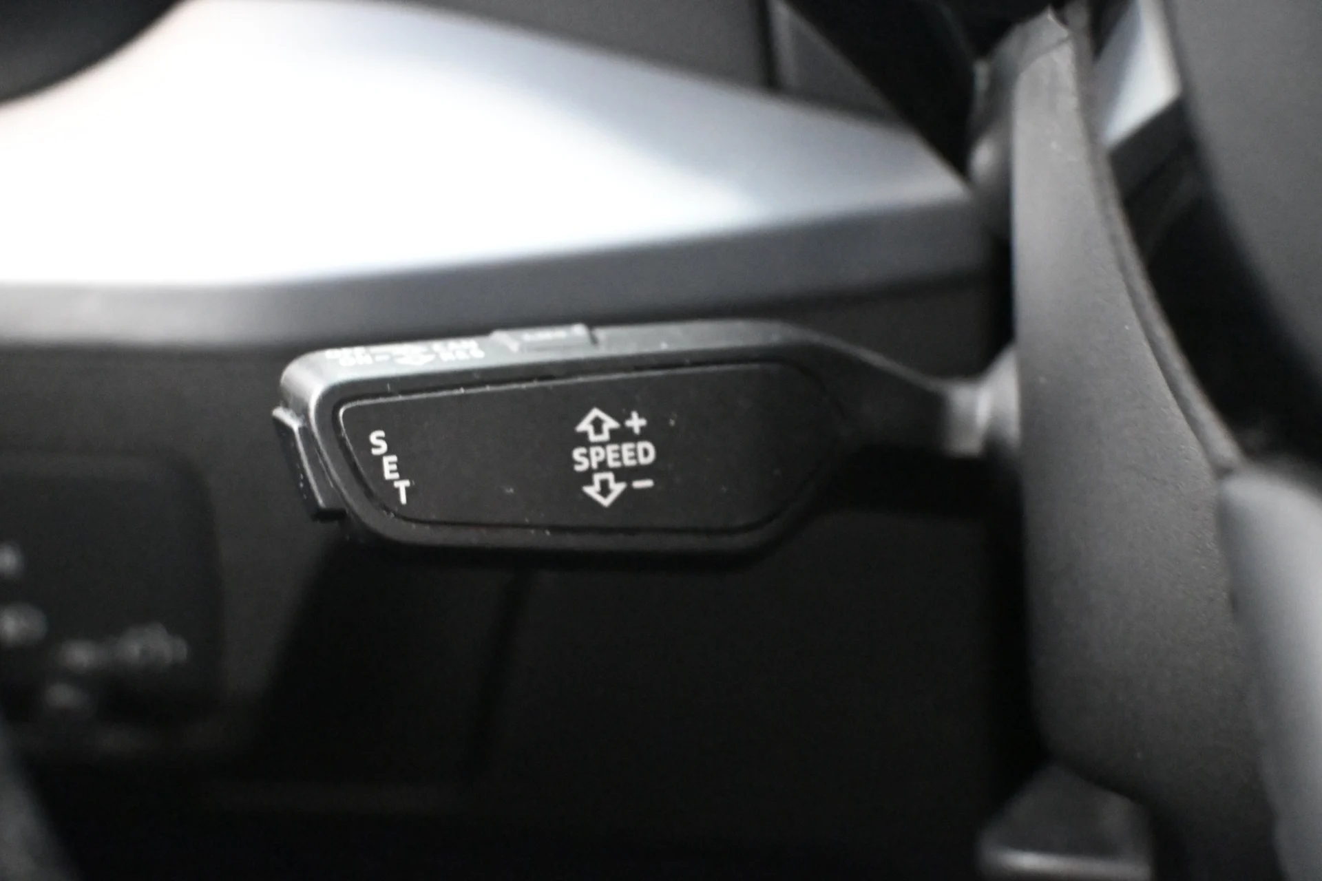 Car Image - 6GkEv5wvJemnhSY3cRl5wx