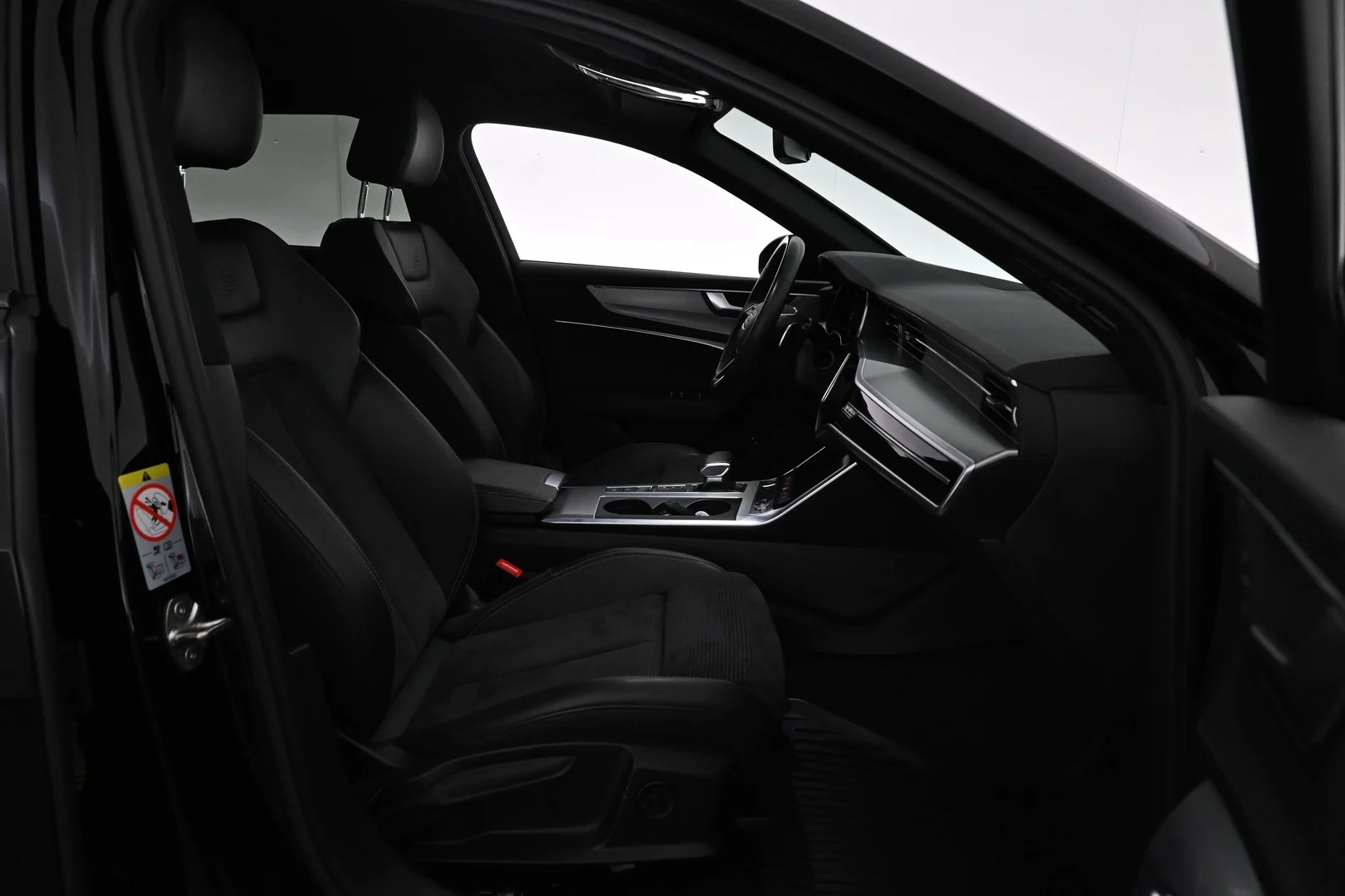 Car Image - 574097dSeFBJgjhUuFvre6