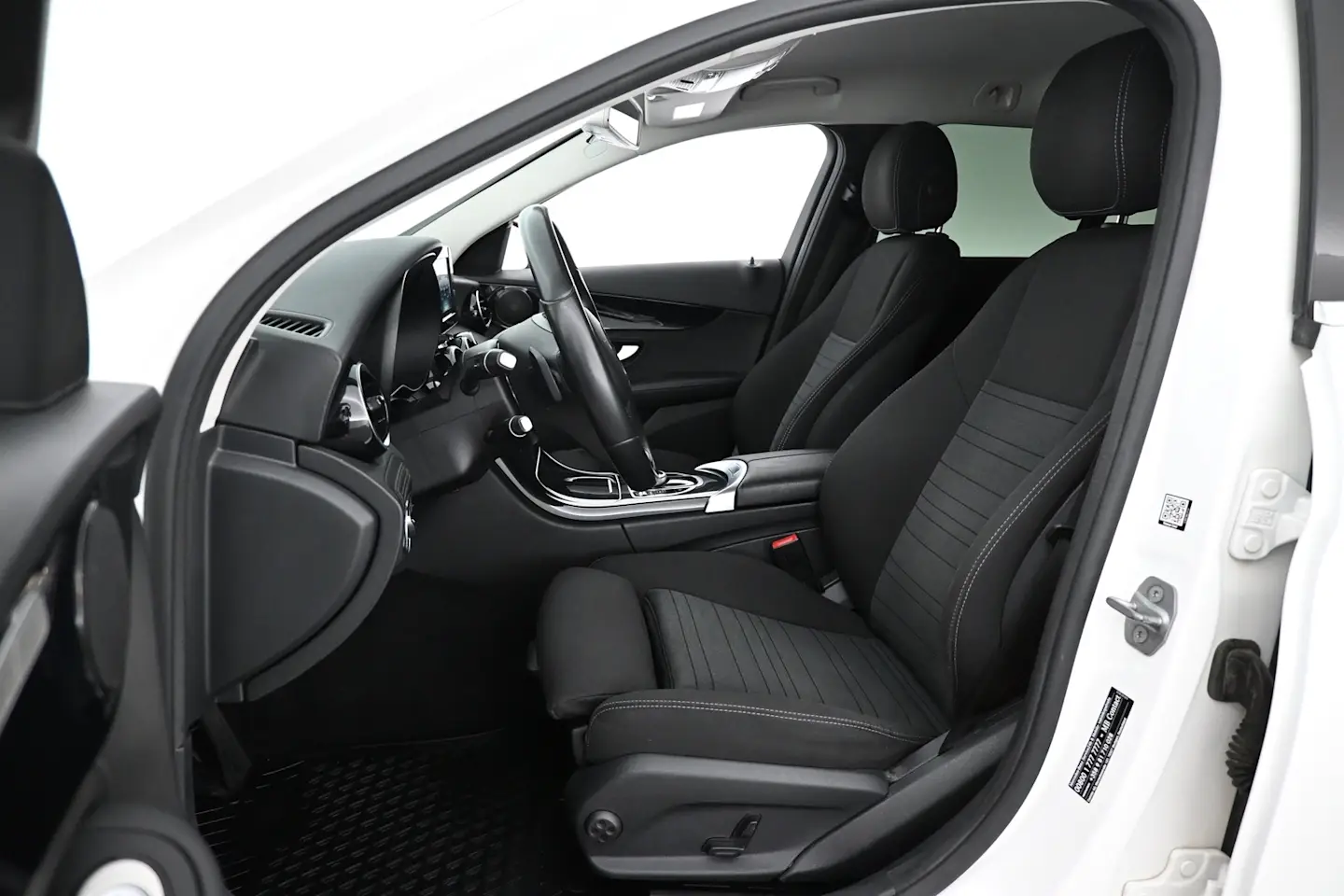 Car Image - 7lRZ0ycyLu7yAIVYkj0iPu