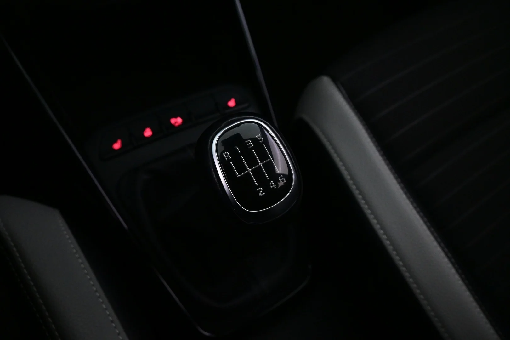 Car Image - 7wbJLCr8LBc0xv4eelHpNO