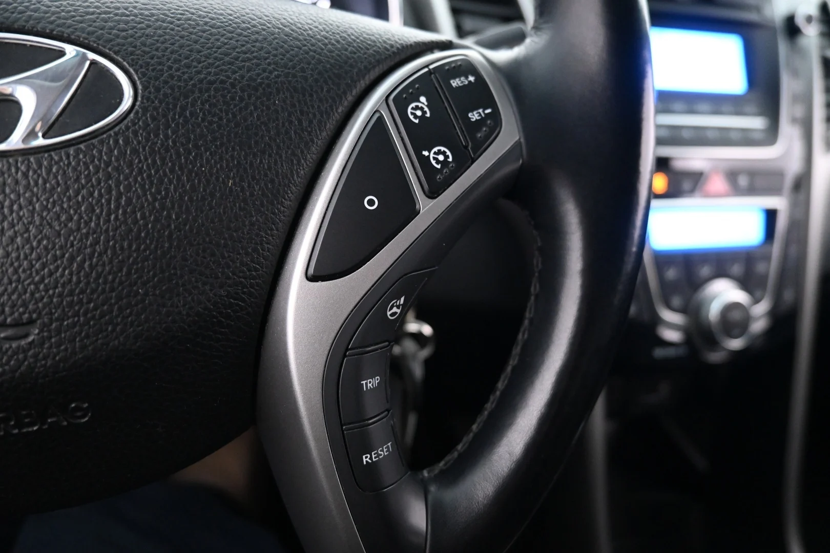Car Image - 2JdnlRHQxrrFLmfBcZrJ5N