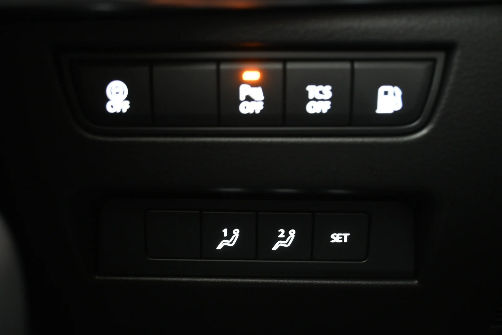 Car Image - 5vaR0lFfFdDrzryofPq7MR