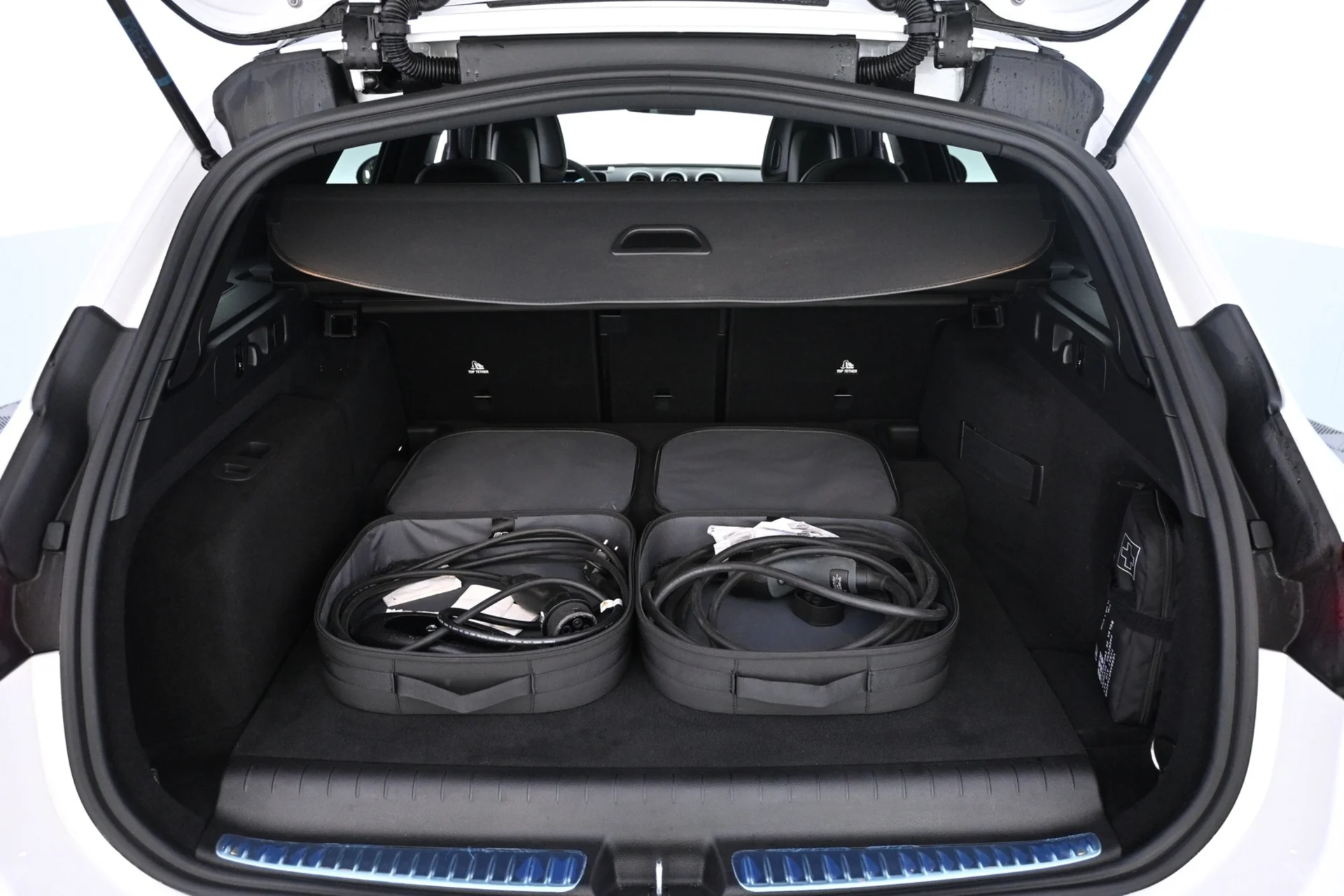 Car Image - 93nlnvf1rm2znc84w357F