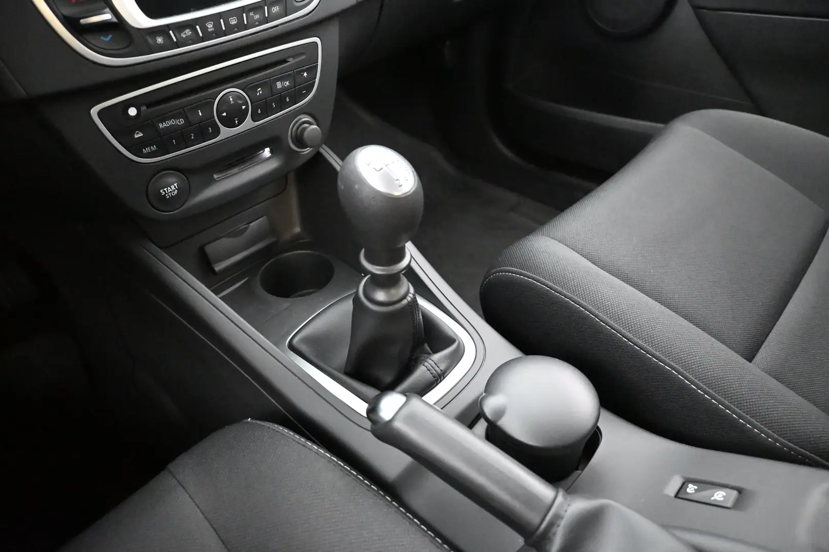 Car Image - 6eMO79EQQ9EOrKfZRTyrrT
