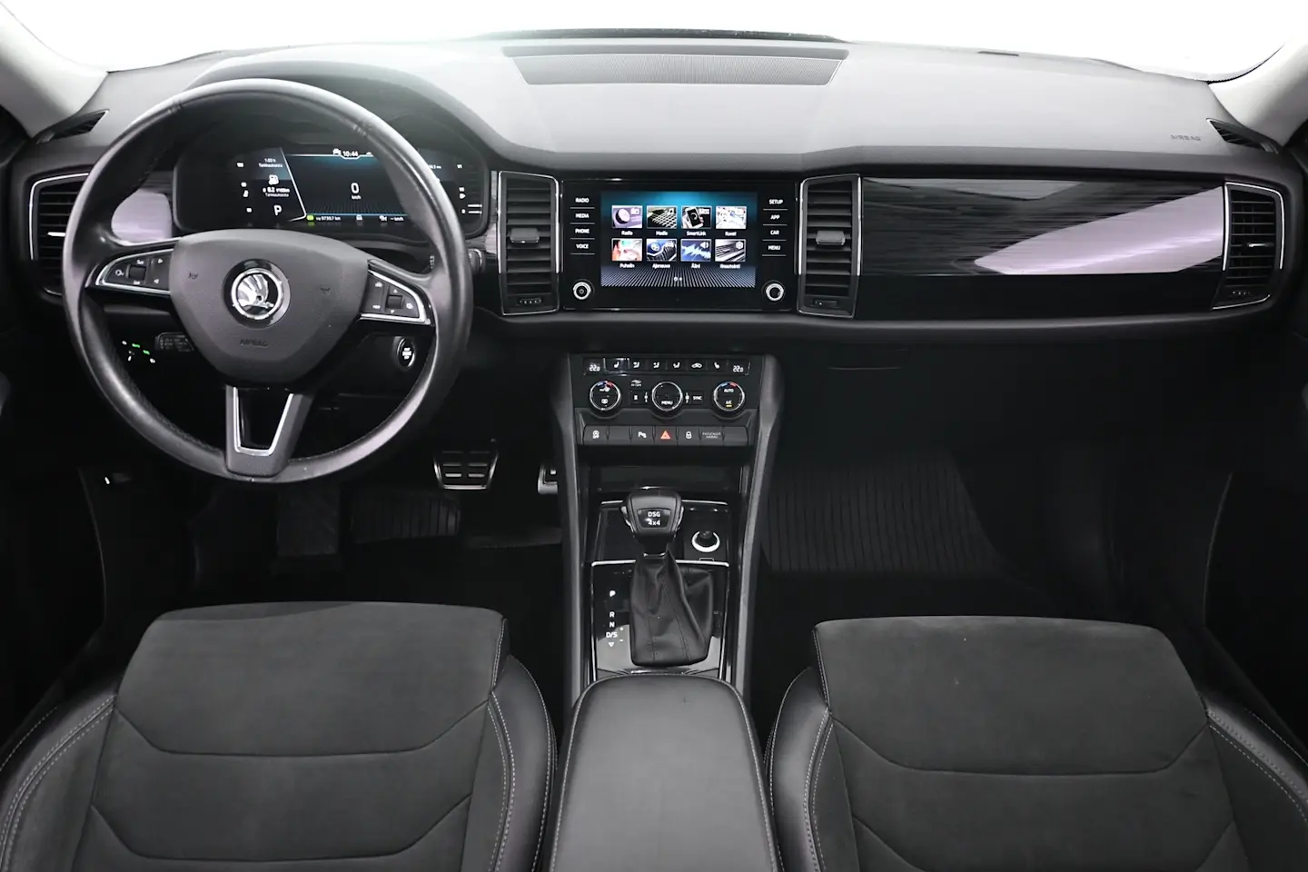 Car Image - 4C80NqqGDtXKOM2sDBhuSp