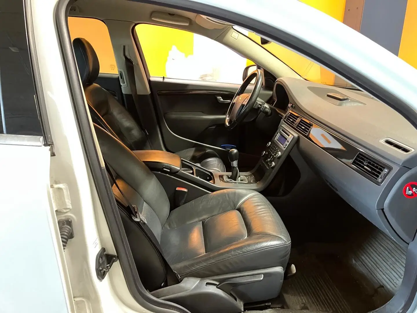 Car Image - 64f5wtwN4A5Ntr0gcgObsj