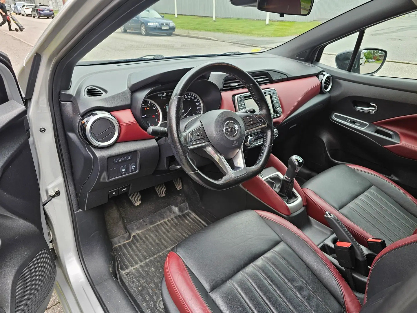 Car Image - 69BDIVJZiUCCIbjfptq7mb