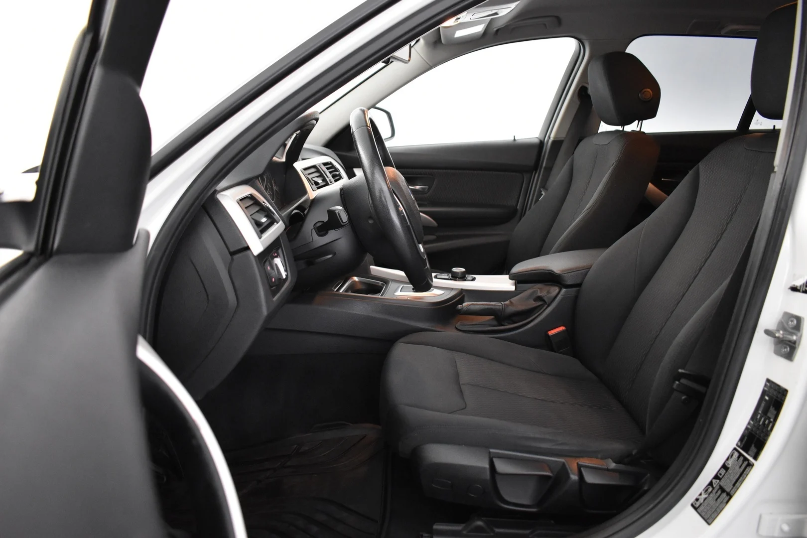 Car Image - 2vGE9Sg0qx18ACLxcSHP89