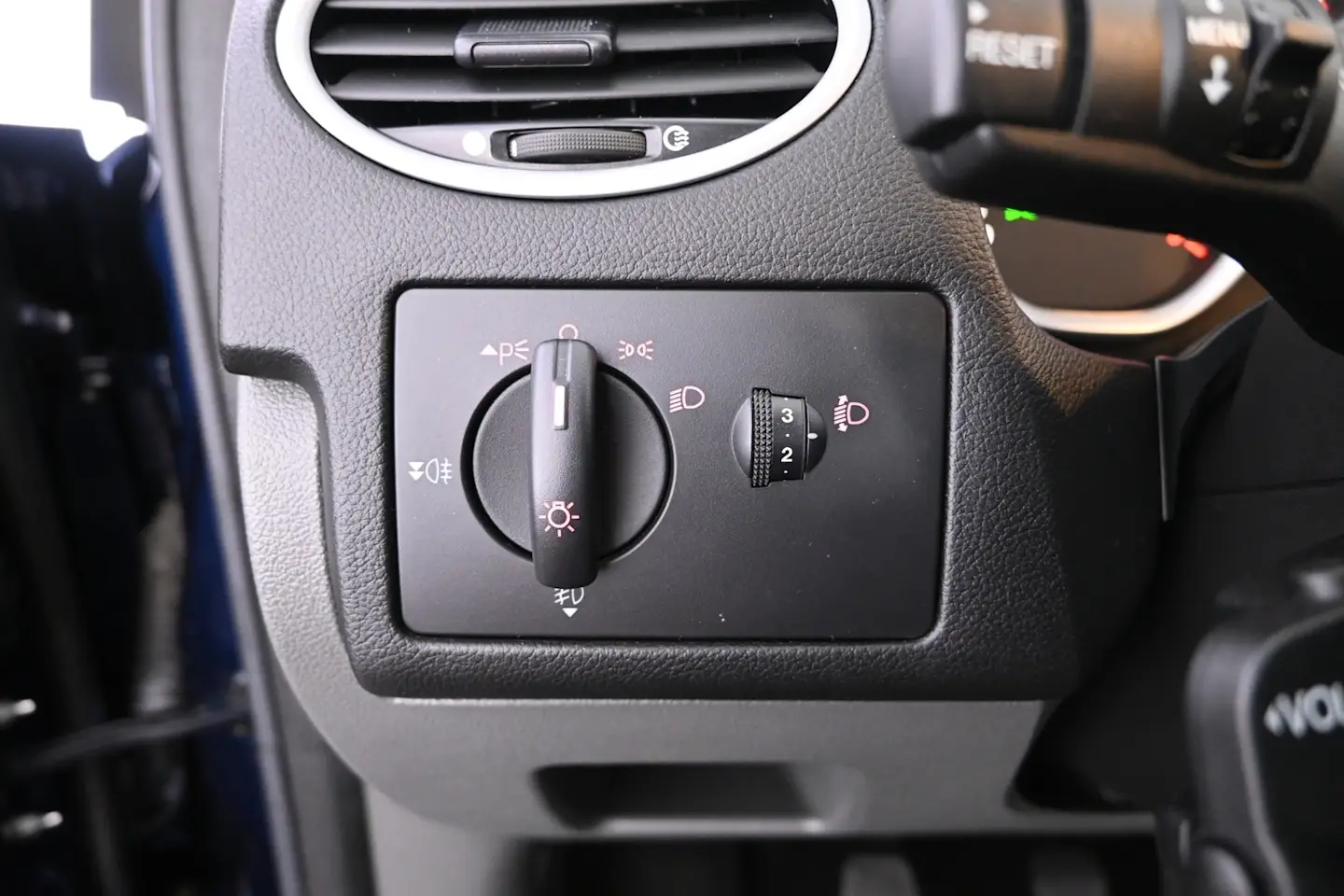 Car Image - 6JUcrOVV2KxBhI0GfeZIev