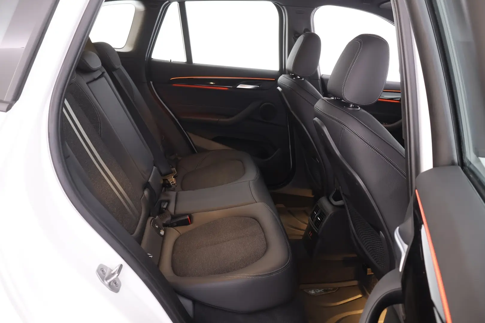 Car Image - 1UIbQaE4dLq00DDZ85Uvum