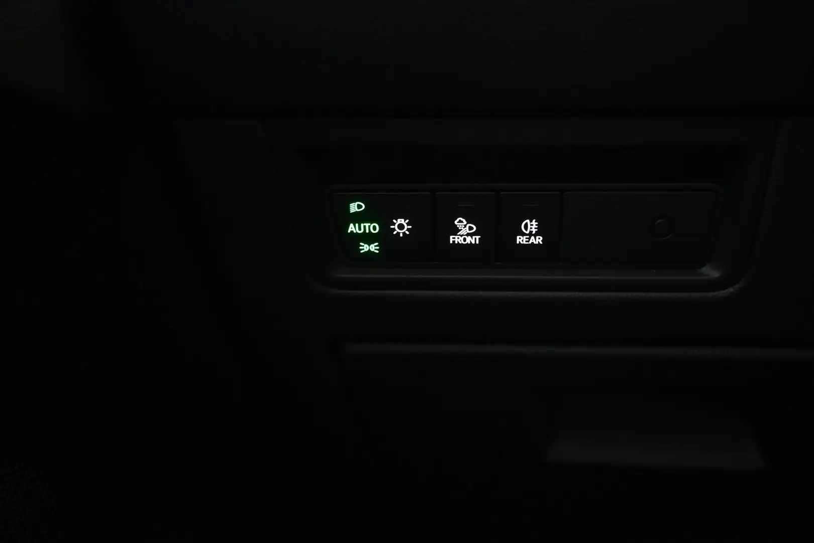 Car Image - 1ekN5JXrq9NzDKDStVcq8b