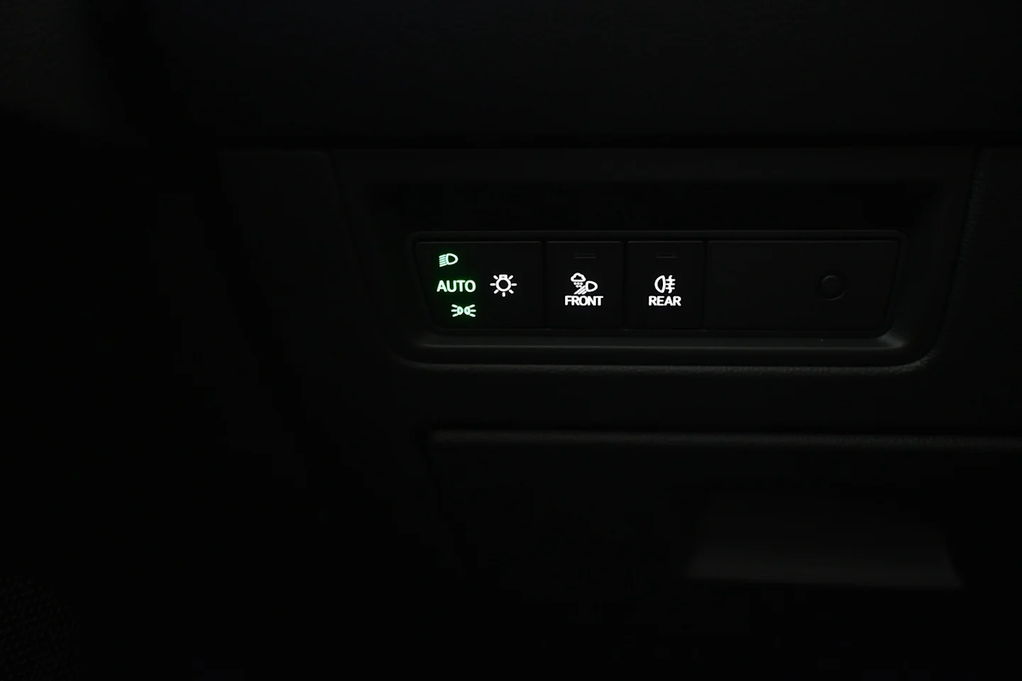 Car Image - 1ekN5JXrq9NzDKDStVcq8b