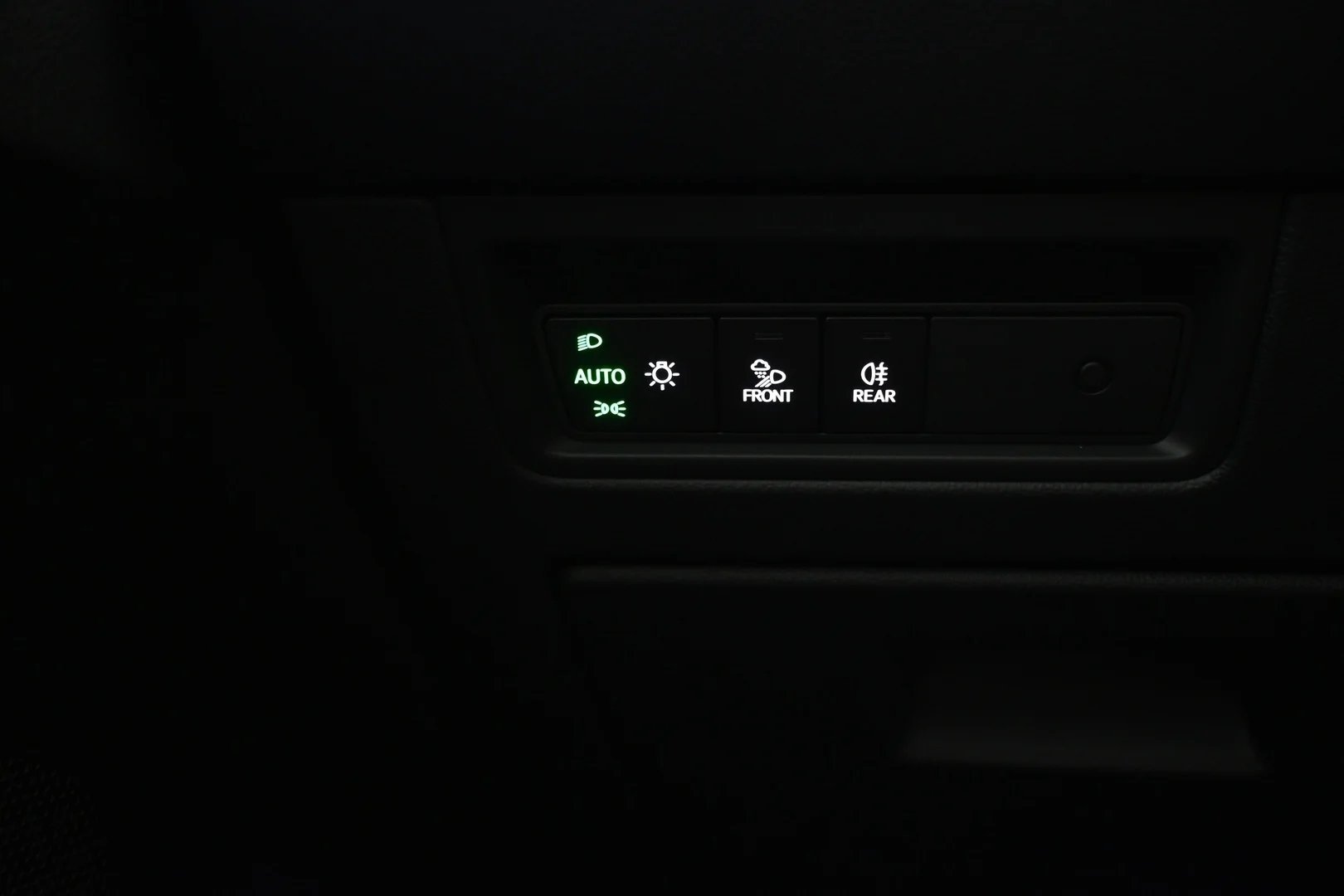 Car Image - 1ekN5JXrq9NzDKDStVcq8b