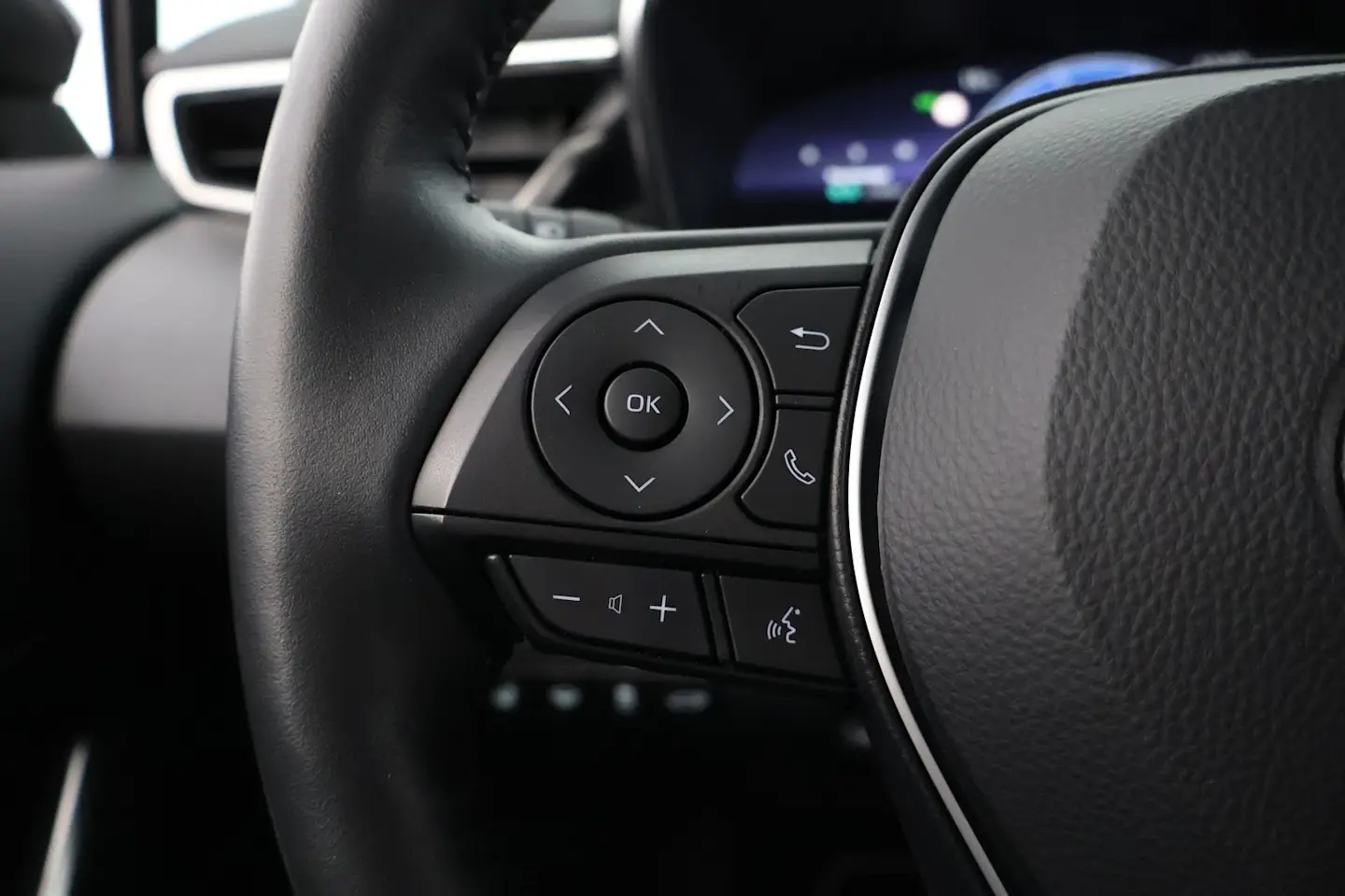 Car Image - 6lbD95LBQqbn6p4tJ4aR2x