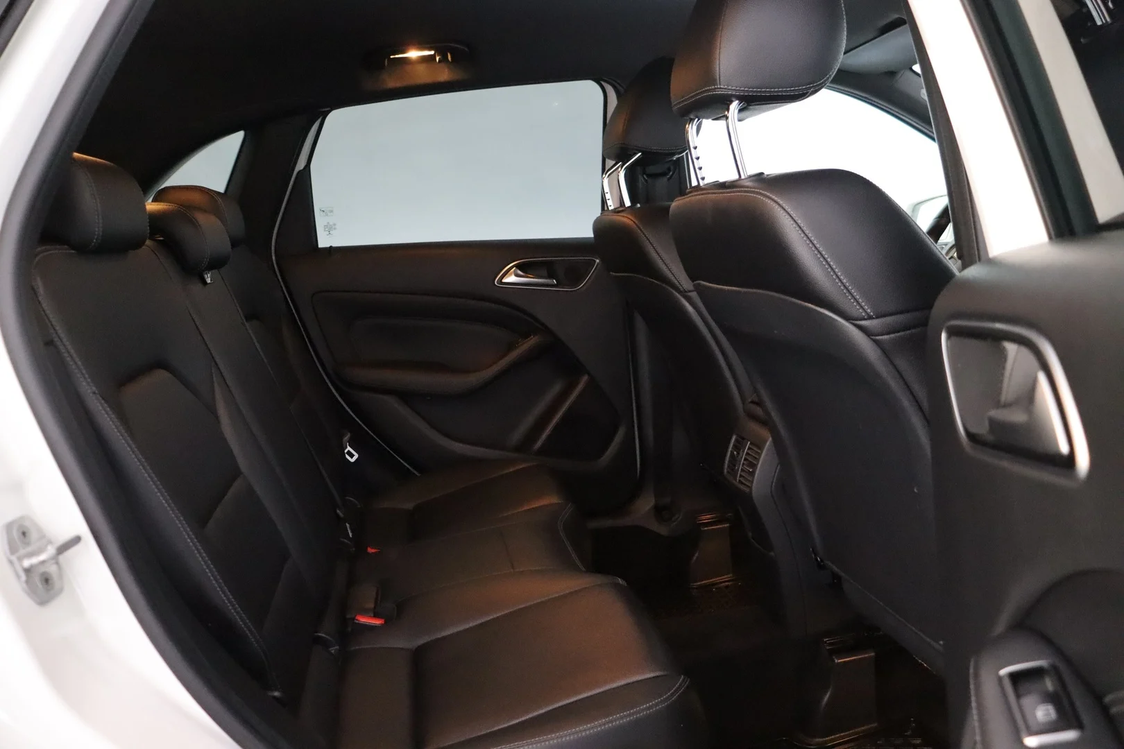 Car Image - 32WBBPeq8nOniVCTHmh0Cv