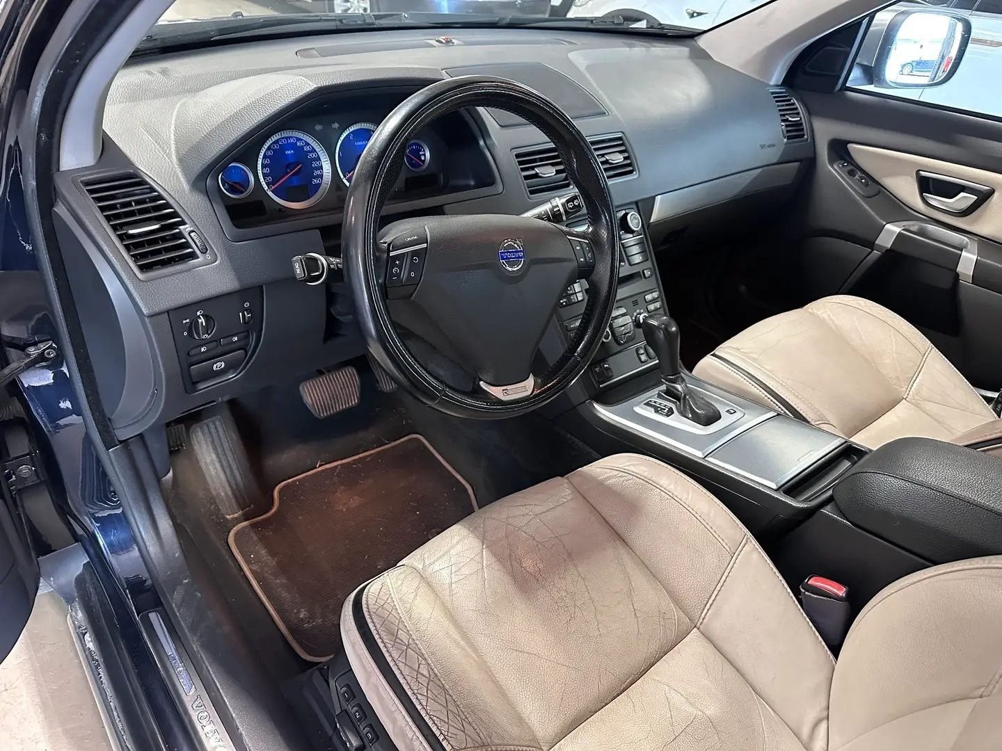 Car Image - 3eIdv3OabpQ7C5mkM10kE2