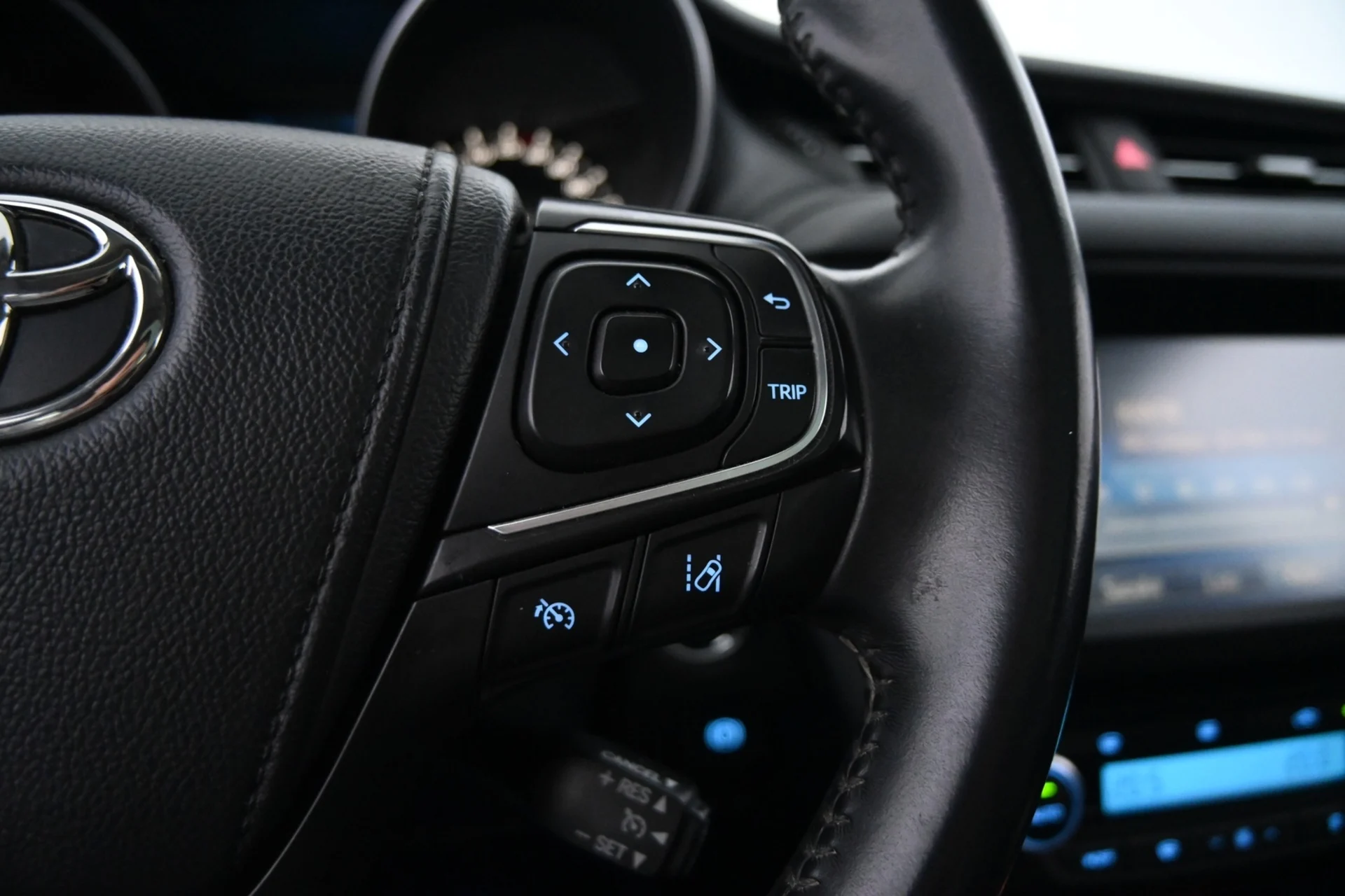 Car Image - 2asLIyYU7LGdXux2GVtLRn