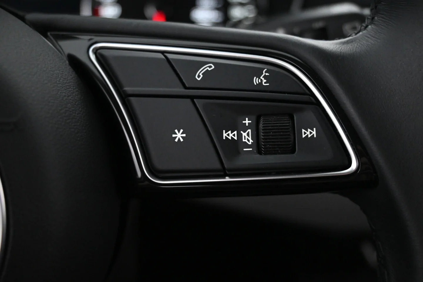 Car Image - 5pocurbbGsm6bKBR0kmsOE