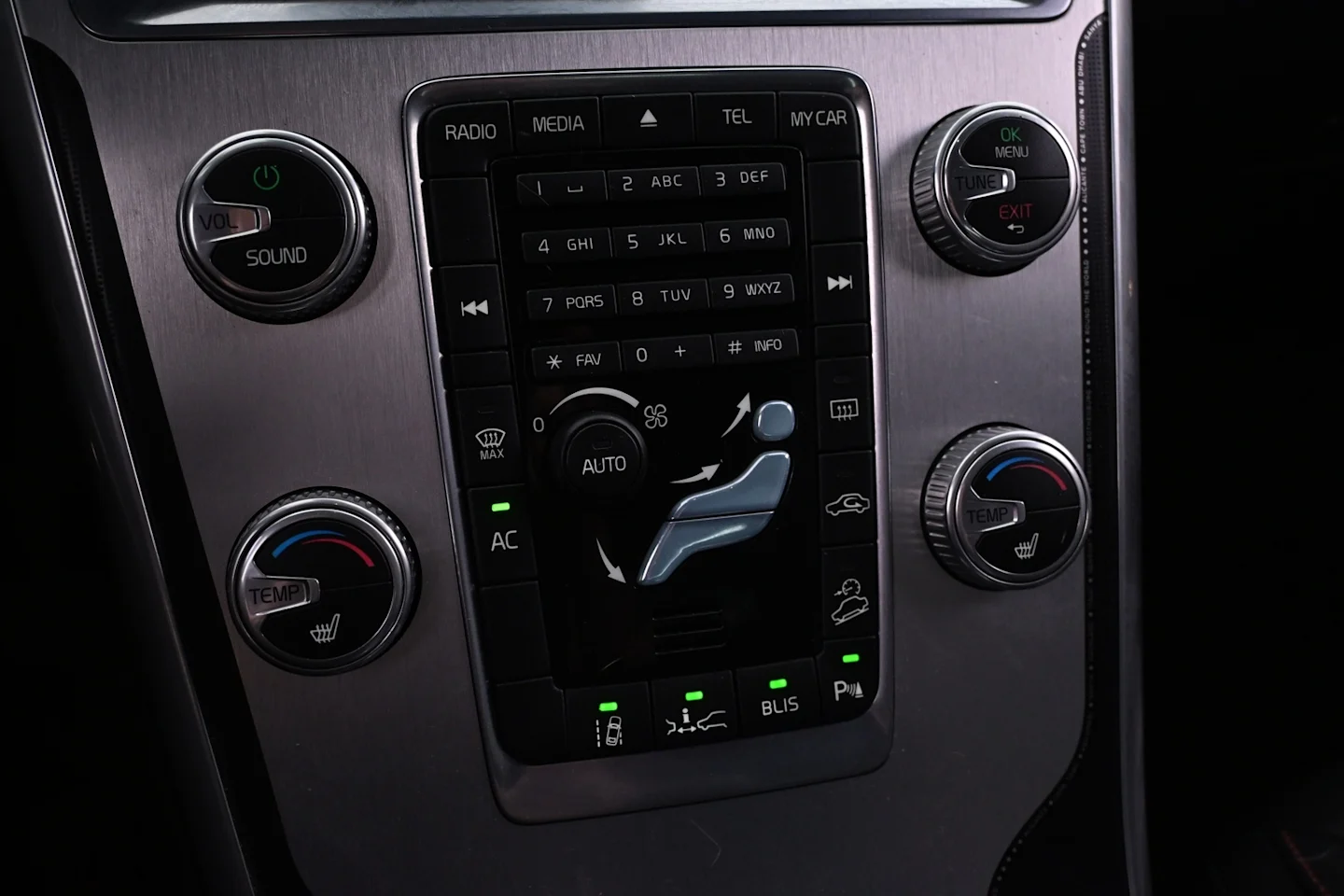 Car Image - 6D8sjKBpyiyjAoScNEot22