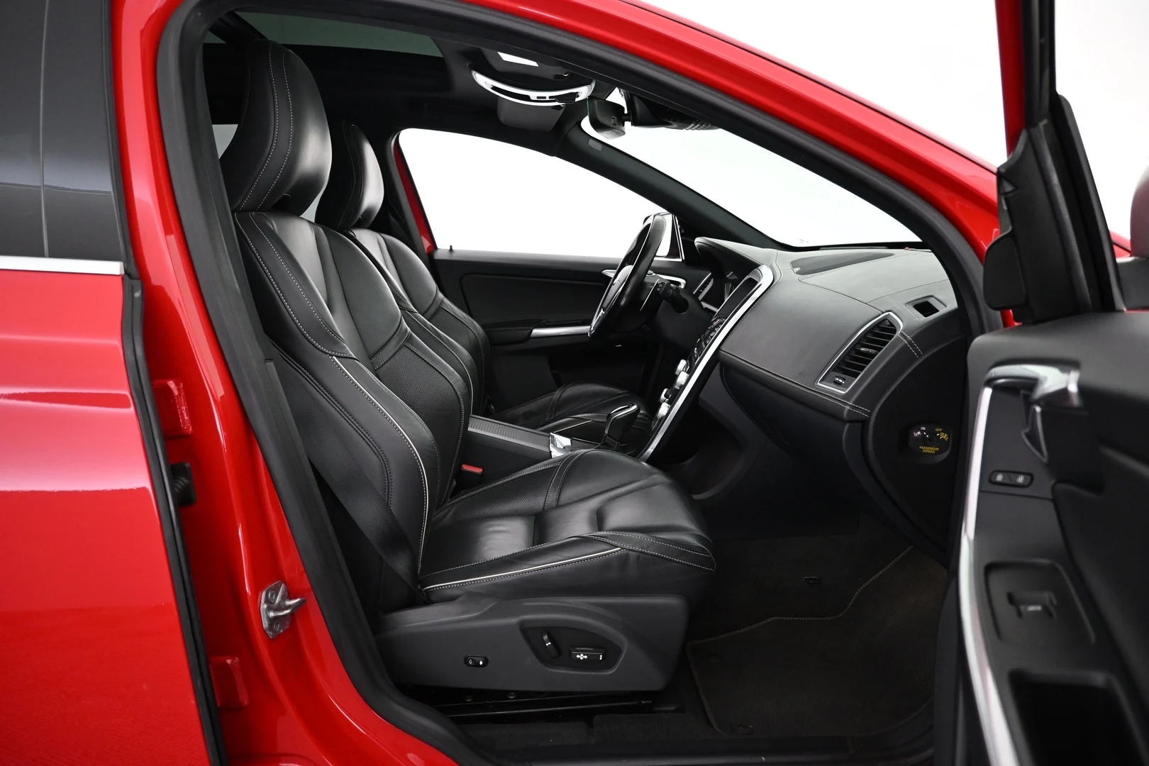 Car Image - 2QxTmYxoFYdNFetN5ly5uS