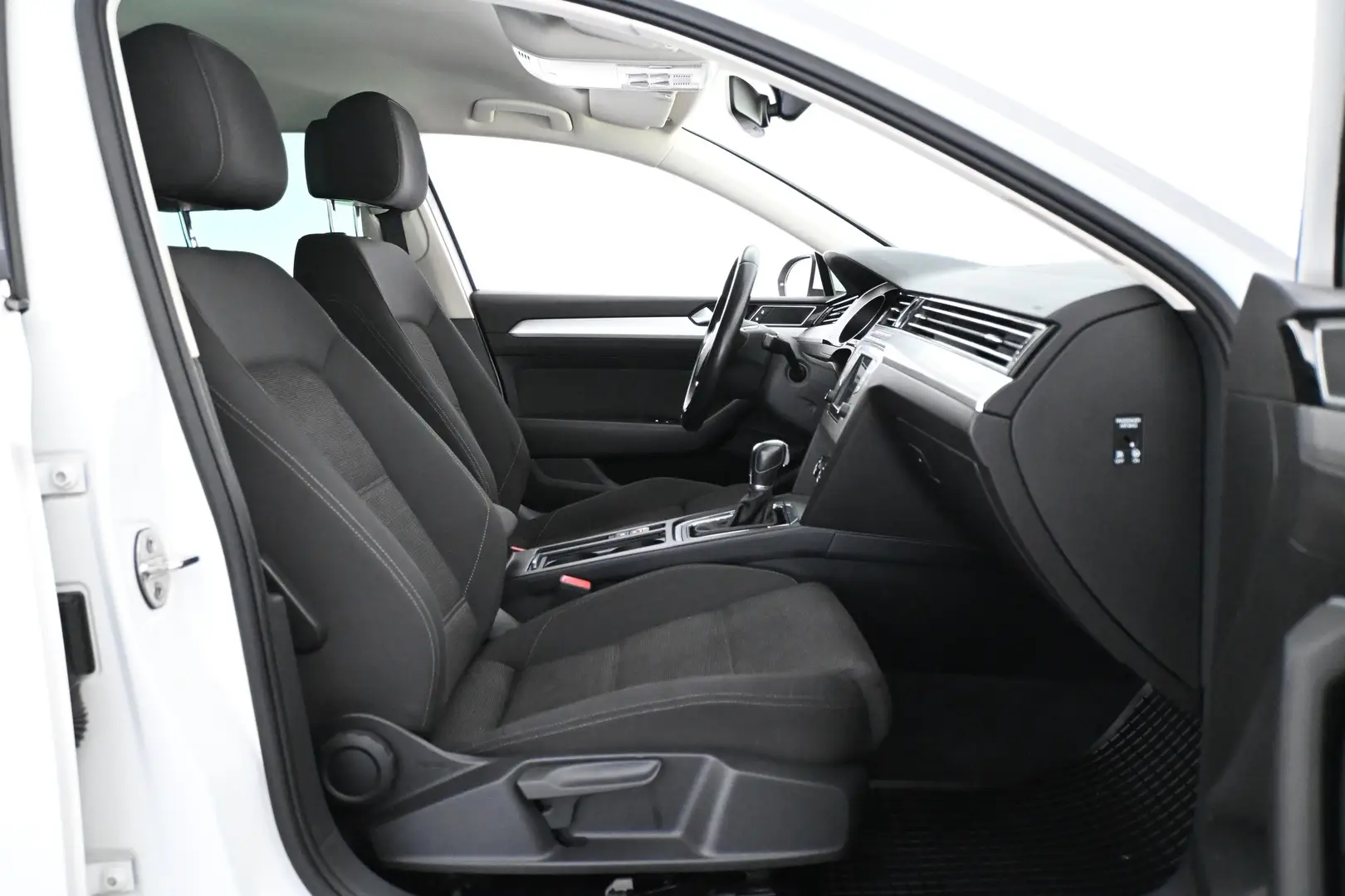 Car Image - 1fSmpqHeoIpLdqpKE7DISp