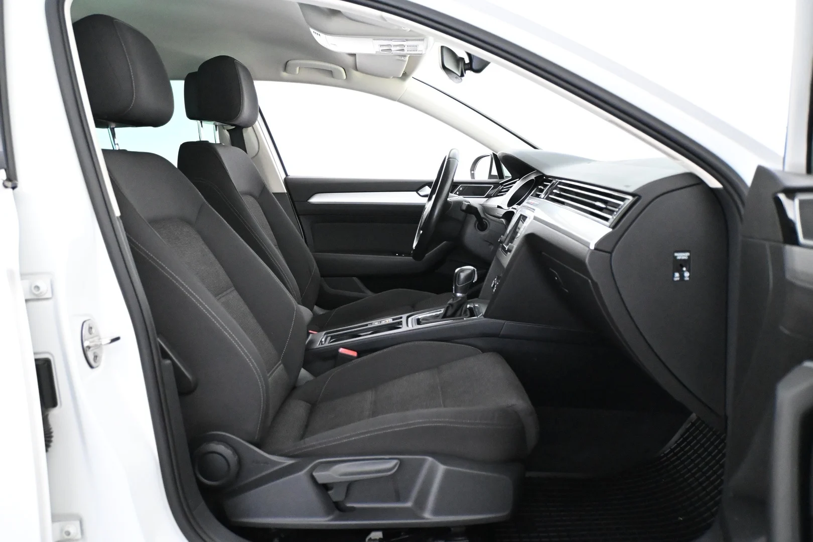 Car Image - 1fSmpqHeoIpLdqpKE7DISp