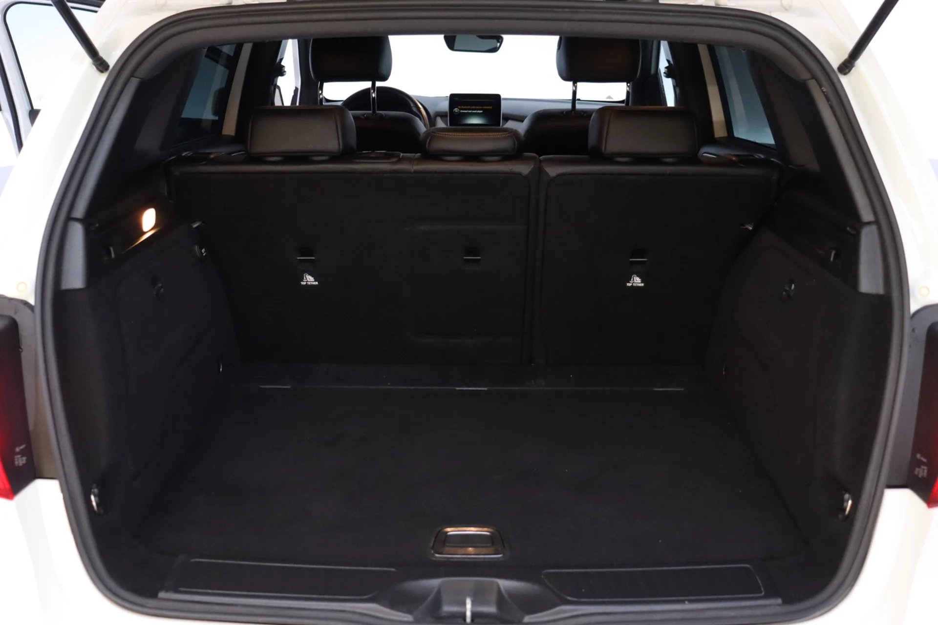 Car Image - 32WBBPeq8nOniVCTHmh0Cv