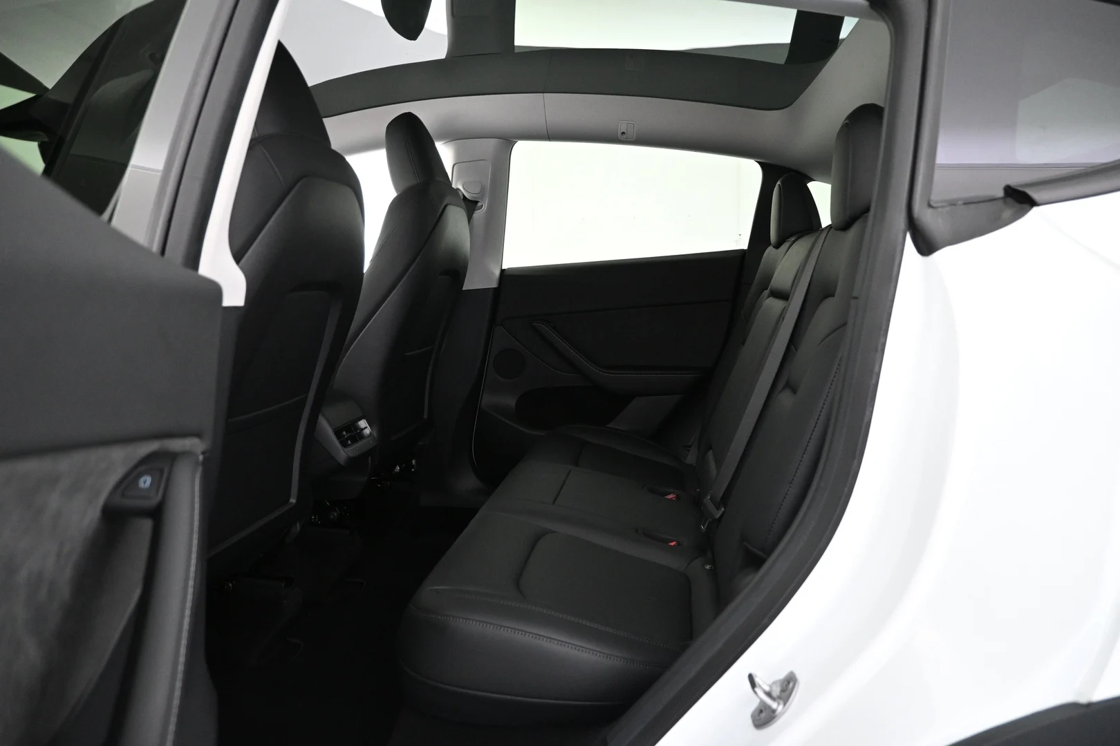 Car Image - 6OXaka8mVGQyCFP616dBtJ