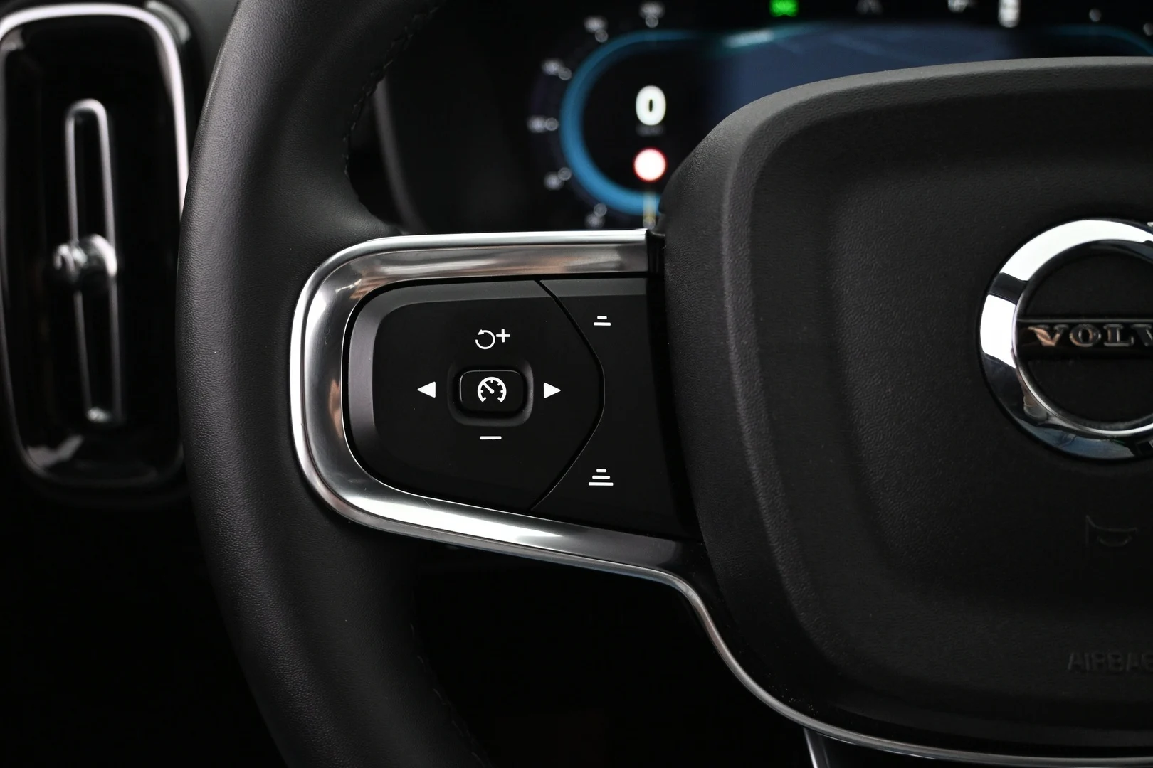 Car Image - 52CzLIX6ngfZIV0x2XuCJv